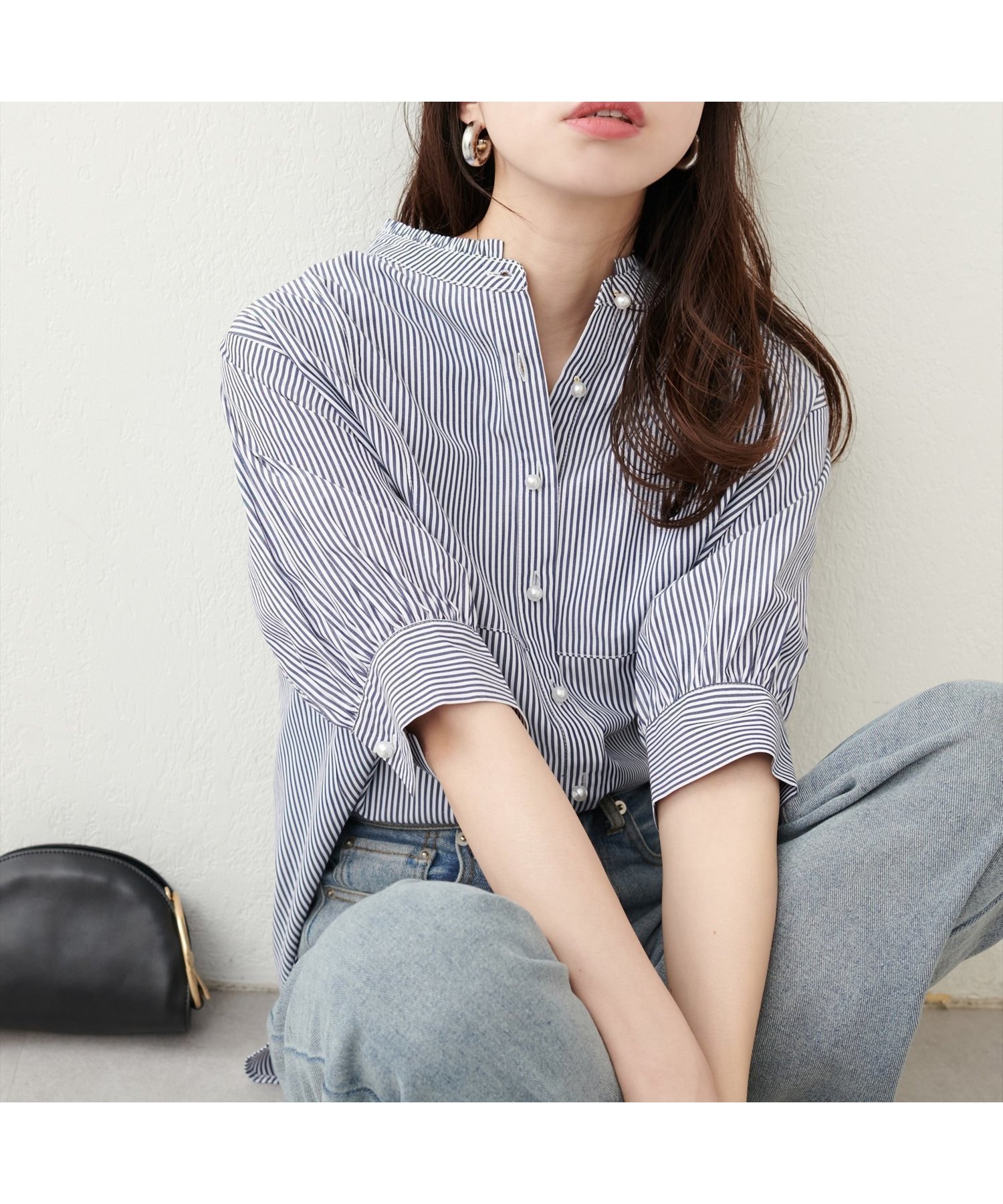 【ナチュラルクチュール/natural couture】のパール釦ヨーク切替5分袖シャツブラウス インテリア・キッズ・メンズ・レディースファッション・服の通販 founy(ファニー) 　ファッション　Fashion　レディースファッション　WOMEN　トップス・カットソー　Tops/Tshirt　シャツ/ブラウス　Shirts/Blouses　2025年　2025　2025春夏・S/S　Ss,Spring/Summer,2025　キャミワンピース　Cami Dress　シンプル　Simple　デニム　Denim　パール　Pearl　ボトム　Bottom　ヨーク　Yoke　エレガント 上品　Elegant　人気　Popularity　切替　Switching　ブルー系その他|ID: prp329100004528153 ipo3291000000032509670