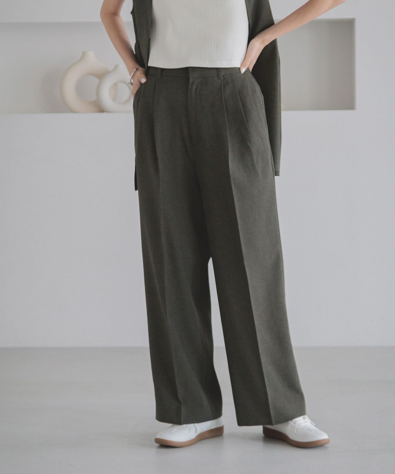 【ローリーズファーム/LOWRYS FARM】のホップサックワイドパンツ インテリア・キッズ・メンズ・レディースファッション・服の通販 founy(ファニー) 　ファッション　Fashion　レディースファッション　Fashion for Women　パンツ　Pants & Trousers　おすすめ　Recommended / Our Picks　シンプル　Simple, Minimal　セットアップ　Set-Up, Coordinated Outfit　ワイド　Wide, Wide Fit　人気　Popular, Best Seller　定番　Standard, Basic Item　楽ちん　Easy Fit, Comfortable　チャコール19|ID: prp329100004528167 ipo3291000000033317591
