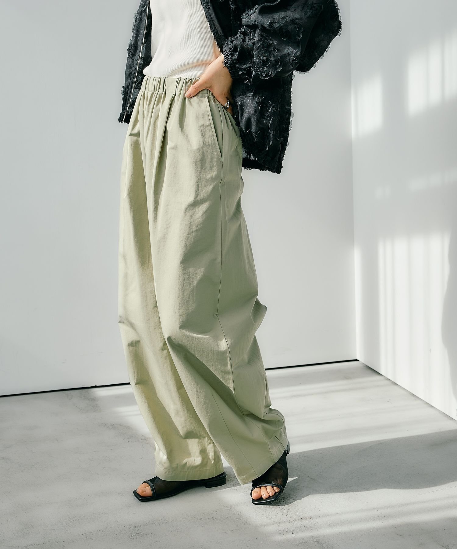 【レプシィム ローリーズファーム/LEPSIM LOWRYS FARM】のイージーコクーンパンツ インテリア・キッズ・メンズ・レディースファッション・服の通販 founy(ファニー) 　ファッション　Fashion　レディースファッション　Fashion for Women　パンツ　Pants & Trousers　おすすめ　Recommended / Our Picks　シューズ　Shoes, Footwear　スウェット / スエット　Sweatshirt, Sweatwear　スニーカー　Sneakers, Trainers　トレンド　Trend, Trending Now　セージ73|ID: prp329100004528283 ipo3291000000033465928