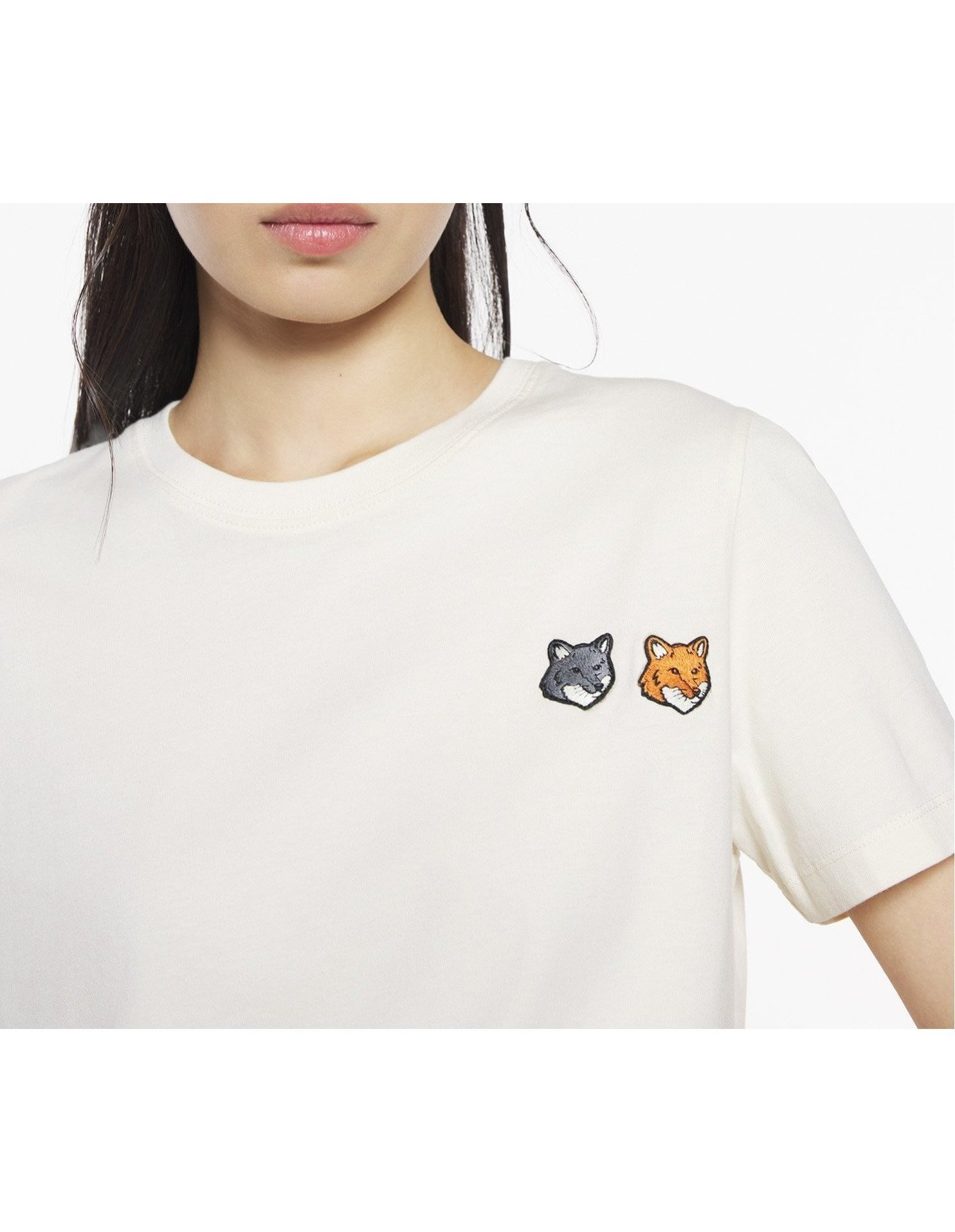 【メゾン キツネ/MAISON KITSUNE】のDOUBLE BOLD FOX HEAD REGULAR TEE-SHIRT インテリア・キッズ・メンズ・レディースファッション・服の通販 founy(ファニー) 　ファッション　Fashion　レディースファッション　Ladies' Fashion Online　トップス・カットソー　Tops/Tshirt　シャツ/ブラウス　Shirts/Blouses　パッチ　Patch　フィット　Fit　レギュラー　Regular　半袖　Short Sleeve　夏　Summer　S/S・春夏　Ss・Spring/Summer　LATTE|ID: prp329100004528323 ipo3291000000032651453