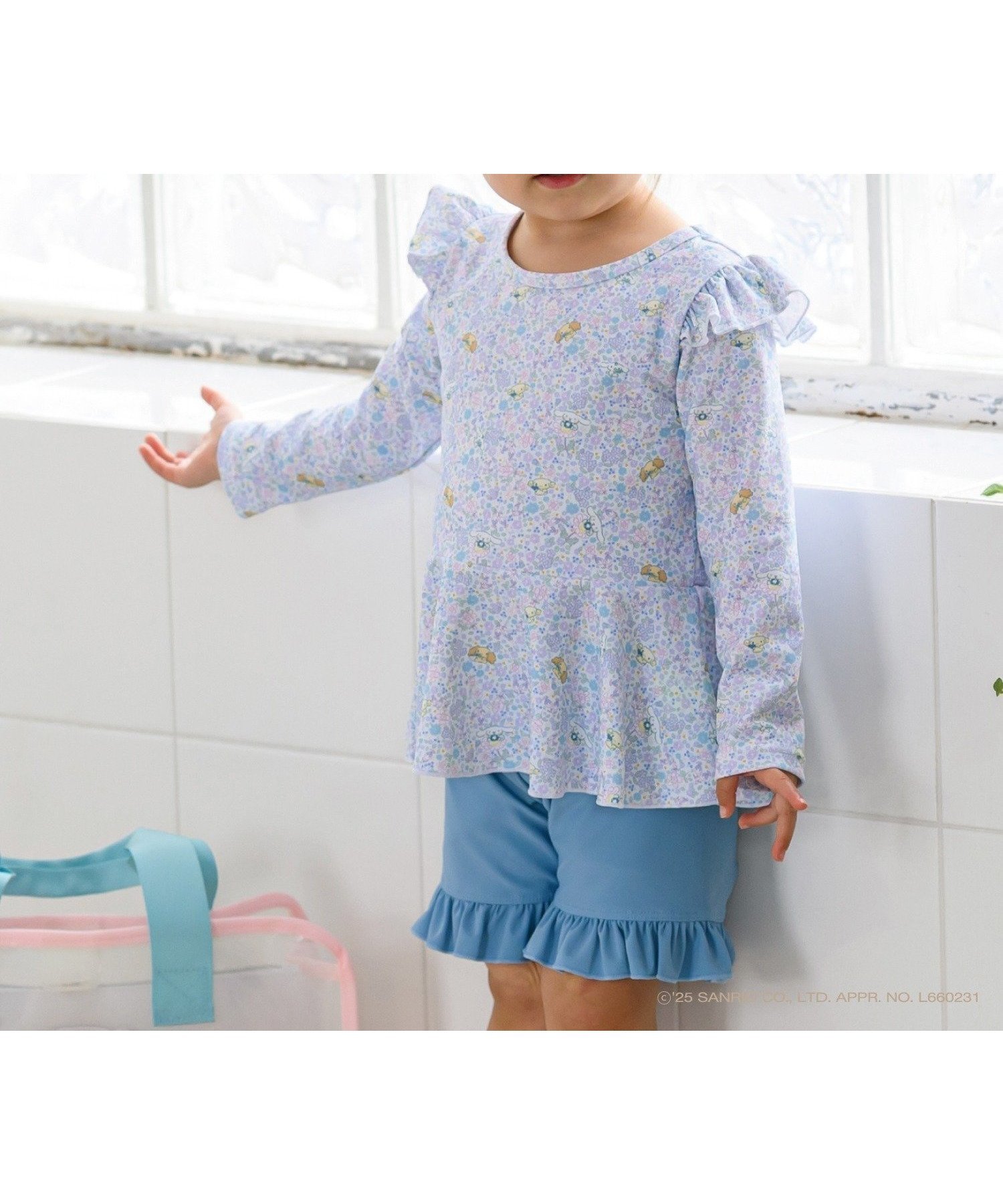 【パンパンテュテュ/panpantutu / KIDS】のUVcutフリルセットアップ水着(ビキニ/長袖)【マイメロディ/シナモロール/クロミ】 インテリア・キッズ・メンズ・レディースファッション・服の通販 founy(ファニー) 　ファッション　Fashion　キッズファッション　Fashion for Kids　カラフル　Colorful Design　キャラクター　Character, Licensed Characters　スウィート　Sweet, Cute Style　ストレッチ　Stretch, Stretchy Fabric　セットアップ　Set-Up, Coordinated Outfit　長袖　Long Sleeve, Full Sleeve　ビキニ　Bikini, Two-Piece Swimsuit　フリル　Frill, Ruffle　ペプラム　Peplum, Flared Hem　ボトム　Bottoms, Lower Wear　水着　Swimsuit, Swimwear　ラベンダー　Lavender　夏　Summer　エレガント 上品　Elegant　シナモロール/長袖タイプ|ID: prp329100004528341 ipo3291000000033433751