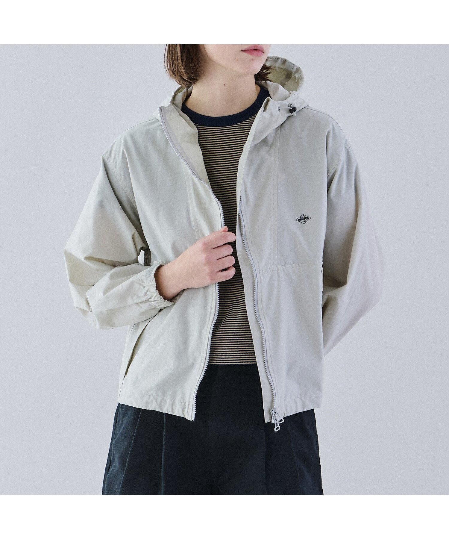 【ビショップ/Bshop】のナイロン フードジャケット WOMEN 人気、トレンドファッション・服の通販 founy(ファニー) 　ファッション　Fashion　レディースファッション　WOMEN　アウター　Coat Outerwear　ジャケット　Jackets　コーティング　Coating　ジャケット　Jacket　ドローコード　Draw Cord　フロント　Front　プリント　Print　ポケット　Pocket　メッシュ　Mesh　軽量　Lightweight　 other-1|ID: prp329100004528379 ipo3291000000032020417