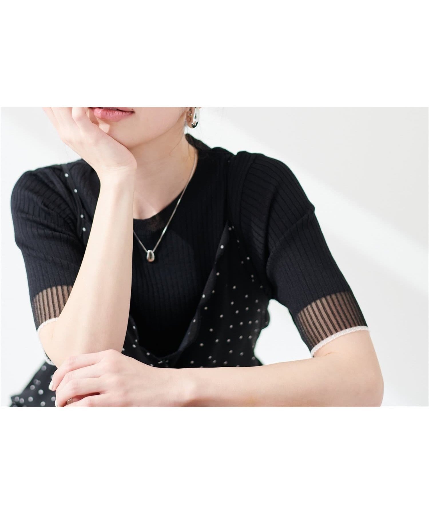 【ナチュラルクチュール/natural couture】の袖口シアー強撚リブニット インテリア・キッズ・メンズ・レディースファッション・服の通販 founy(ファニー) 　ファッション　Fashion　レディースファッション　Fashion for Women　トップス・カットソー　Cut & Sew Tops　ニット　Knit Tops & Sweaters　2025年　2025　2025春夏・S/S　Spring/Summer 2025 SS25　インナー　Innerwear　キャミソール　Camisole, Spaghetti Strap Top　サロペット　Overalls, Salopette　シアー　Sheer, See-Through　シンプル　Simple, Minimal　スリット　Slit, Slit Detail　トレンド　Trend, Trending Now　リブニット　Rib Knit, Ribbed Knit　エレガント 上品　Elegant　今季　This Season, Current Season　夏　Summer　春　Spring　S/S・春夏　SS, Spring/Summer, Warm Season　ブラック|ID: prp329100004528392 ipo3291000000032740188