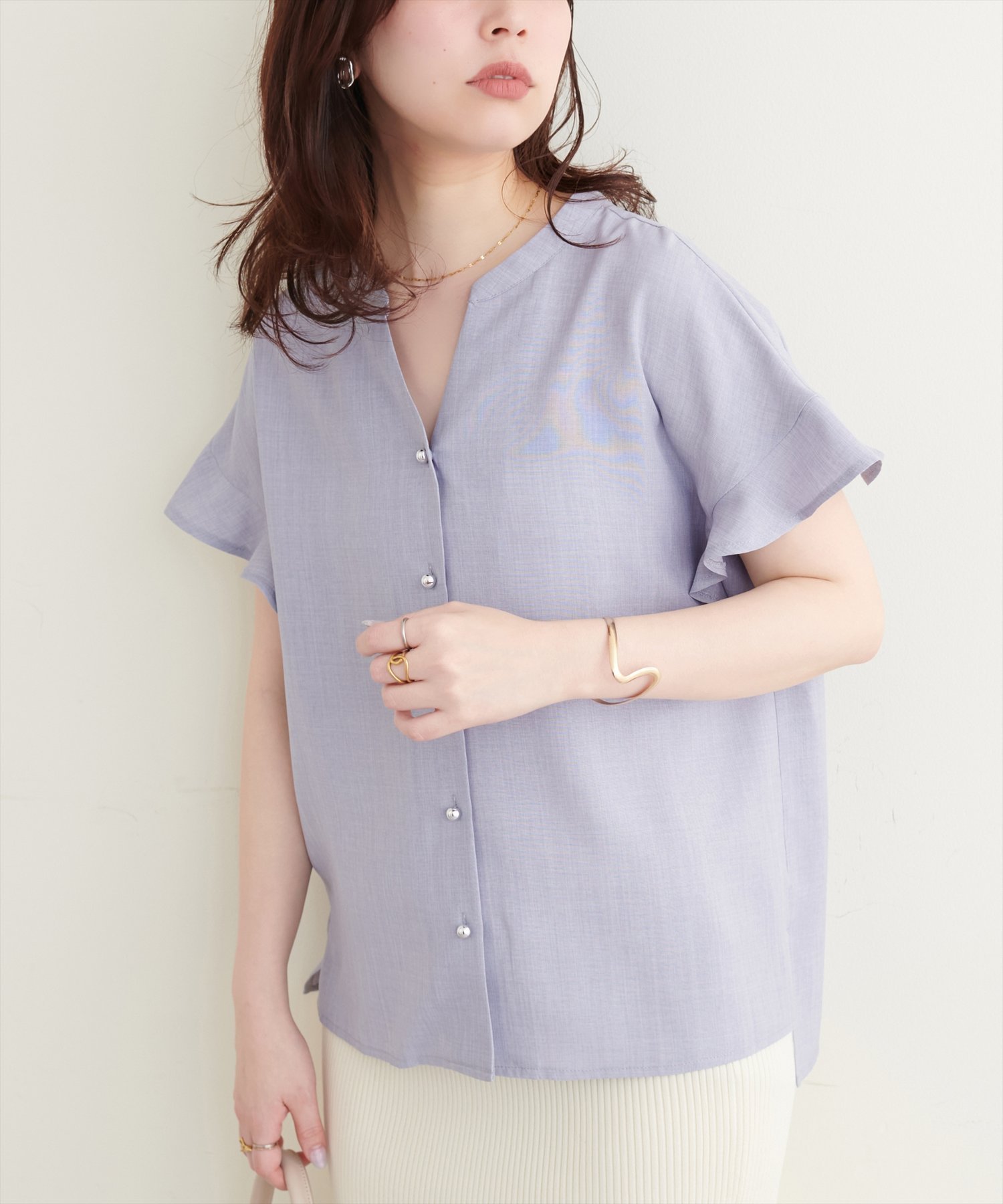 【ナチュラルクチュール/natural couture】の麻調合繊フリル袖ブラウス インテリア・キッズ・メンズ・レディースファッション・服の通販 founy(ファニー) 　ファッション　Fashion　レディースファッション　WOMEN　トップス・カットソー　Tops/Tshirt　シャツ/ブラウス　Shirts/Blouses　ボリュームスリーブ / フリル袖　Volume Sleeve　2025年　2025　2025春夏・S/S　Ss,Spring/Summer,2025　インナー　Inner　キャミワンピース　Cami Dress　シルバー　Silver　スキッパー　Skipper　ダウン　Down　デニム　Denim　フェミニン　Feminine　フリル　Frills　ポケット　Pocket　エレガント 上品　Elegant　夏　Summer　サックスブルー|ID: prp329100004528401 ipo3291000000032215839