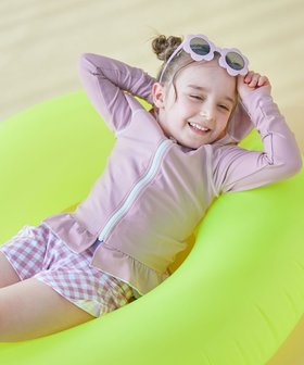 【デビロック/devirock / KIDS】のUVカット 裾フリル 長袖ジップラッシュガード 長袖ラッシュガード 水着 25SS 人気、トレンドファッション・服の通販 founy(ファニー) ファッション Fashion キッズファッション KIDS ストレッチ Stretch 長袖 Long Sleeve フィット Fit フリル Frills プリント Print 水着 Swimsuit おすすめ Recommend 夏 Summer 2025年 2025 2025春夏・S/S Ss,Spring/Summer,2025 |ID:prp329100004528402