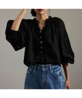 【サロン アダム エ ロペ/SALON adam et rope'】の【WEB限定】レースアクセントボリュームスリーブブラウス 人気、トレンドファッション・服の通販 founy(ファニー) ファッション Fashion レディースファッション Ladies' Fashion Online トップス・カットソー Tops/Tshirt シャツ/ブラウス Shirts/Blouses ボリュームスリーブ / フリル袖 Volume Sleeve カーゴパンツ Cargo Pants カーディガン Cardigan キャミワンピース Cami Dress ギャザー Gather シャーリング Shirring スラックス Slacks スリーブ Sleeve デニム Denim フレア Flare フロント Front ボトム Bottom 羽織 Haori ミックス Mix レース Race おすすめ Recommend |ID:prp329100004528493