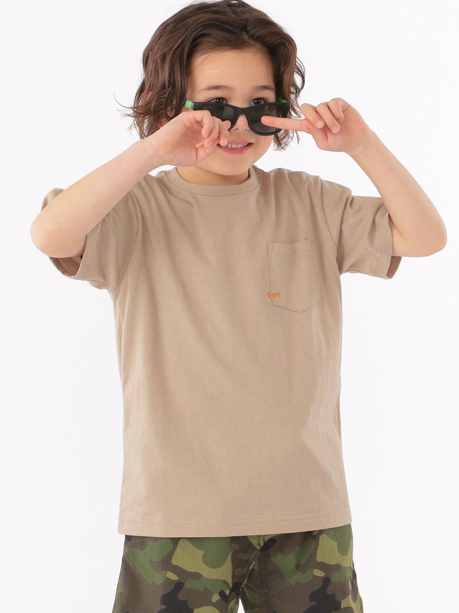 【シップス/SHIPS / KIDS】の【WEB限定】SHIPS KIDS 100~160cm / 家族おそろい SHIPS マイクロロゴ TEE インテリア・キッズ・メンズ・レディースファッション・服の通販 founy(ファニー) 　ファッション　Fashion　キッズファッション　KIDS　ショート　Short　スリーブ　Sleeve　ポケット　Pocket　リラックス　Relax　ロング　Long　キャメル|ID: prp329100004528500 ipo3291000000032020927