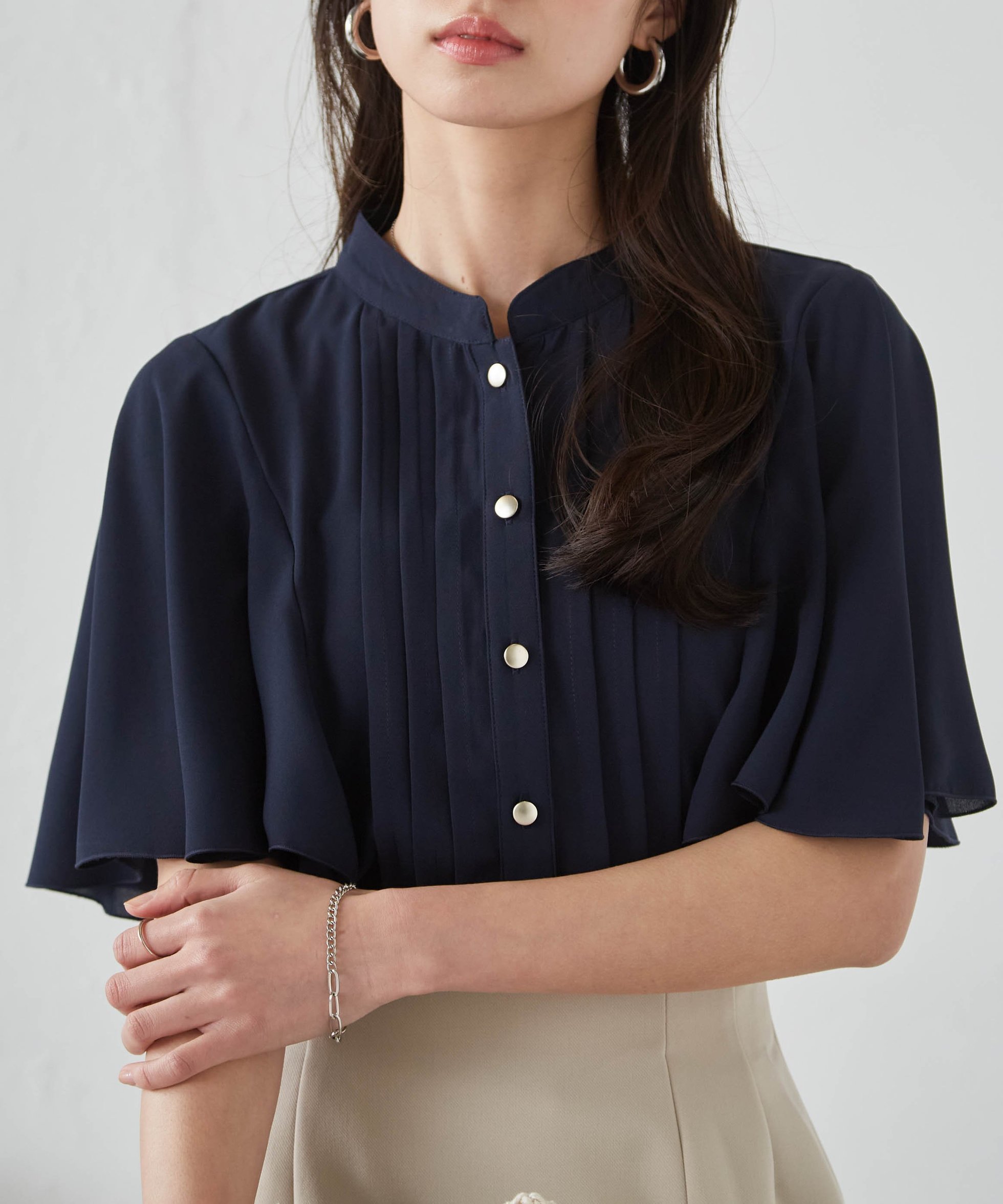 【ラナン/Ranan】のRANAN/ピンタックフレアー袖ブラウス インテリア・キッズ・メンズ・レディースファッション・服の通販 founy(ファニー) 　ファッション　Fashion　レディースファッション　WOMEN　トップス・カットソー　Tops/Tshirt　シャツ/ブラウス　Shirts/Blouses　エレガント 上品　Elegant　カーディガン　Cardigan　クラシック　Classic　ジャケット　Jacket　ジョーゼット　Georgette　スリーブ　Sleeve　デニム　Denim　なめらか　Smooth　フレア　Flare　フロント　Front　ベーシック　Basic　ポケット　Pocket　マーメイド　Mermaid　無地　Plain Color　ロング　Long　おすすめ　Recommend　夏　Summer　ネイビー|ID: prp329100004528572 ipo3291000000032319942
