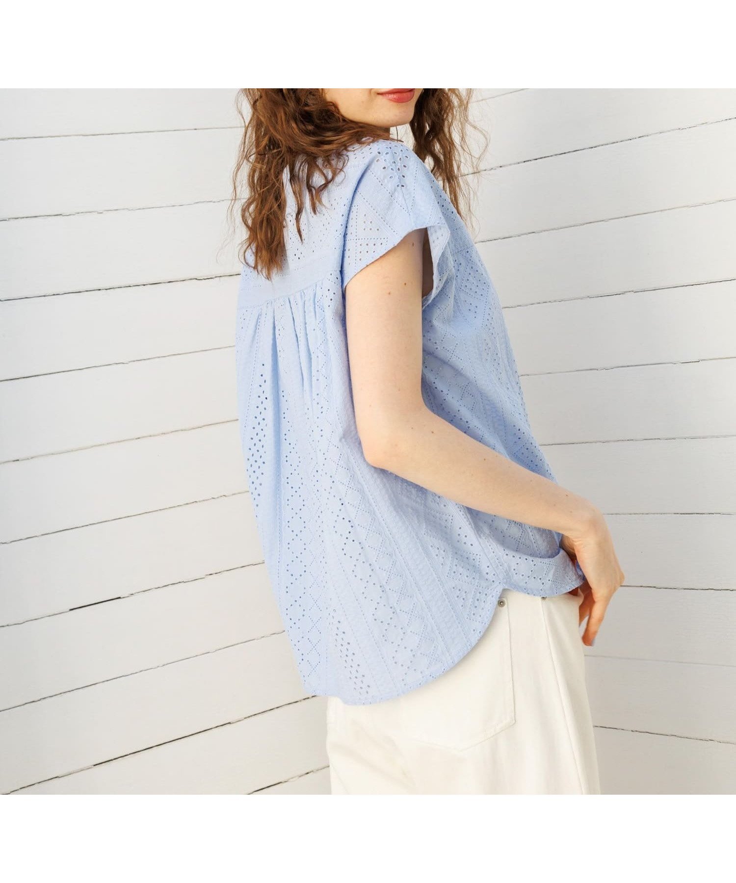 【サニーレーベル/Sonny Label / URBAN RESEARCH】の『WEB限定』バンドカラーコットンレースシャツ インテリア・キッズ・メンズ・レディースファッション・服の通販 founy(ファニー) 　ファッション　Fashion　レディースファッション　WOMEN　トップス・カットソー　Tops/Tshirt　シャツ/ブラウス　Shirts/Blouses　2025年　2025　2025春夏・S/S　Ss,Spring/Summer,2025　おすすめ　Recommend　カーディガン　Cardigan　スラックス　Slacks　デニム　Denim　ボトム　Bottom　夏　Summer　S/S・春夏　Ss・Spring/Summer　サックス|ID: prp329100004528600 ipo3291000000032021381