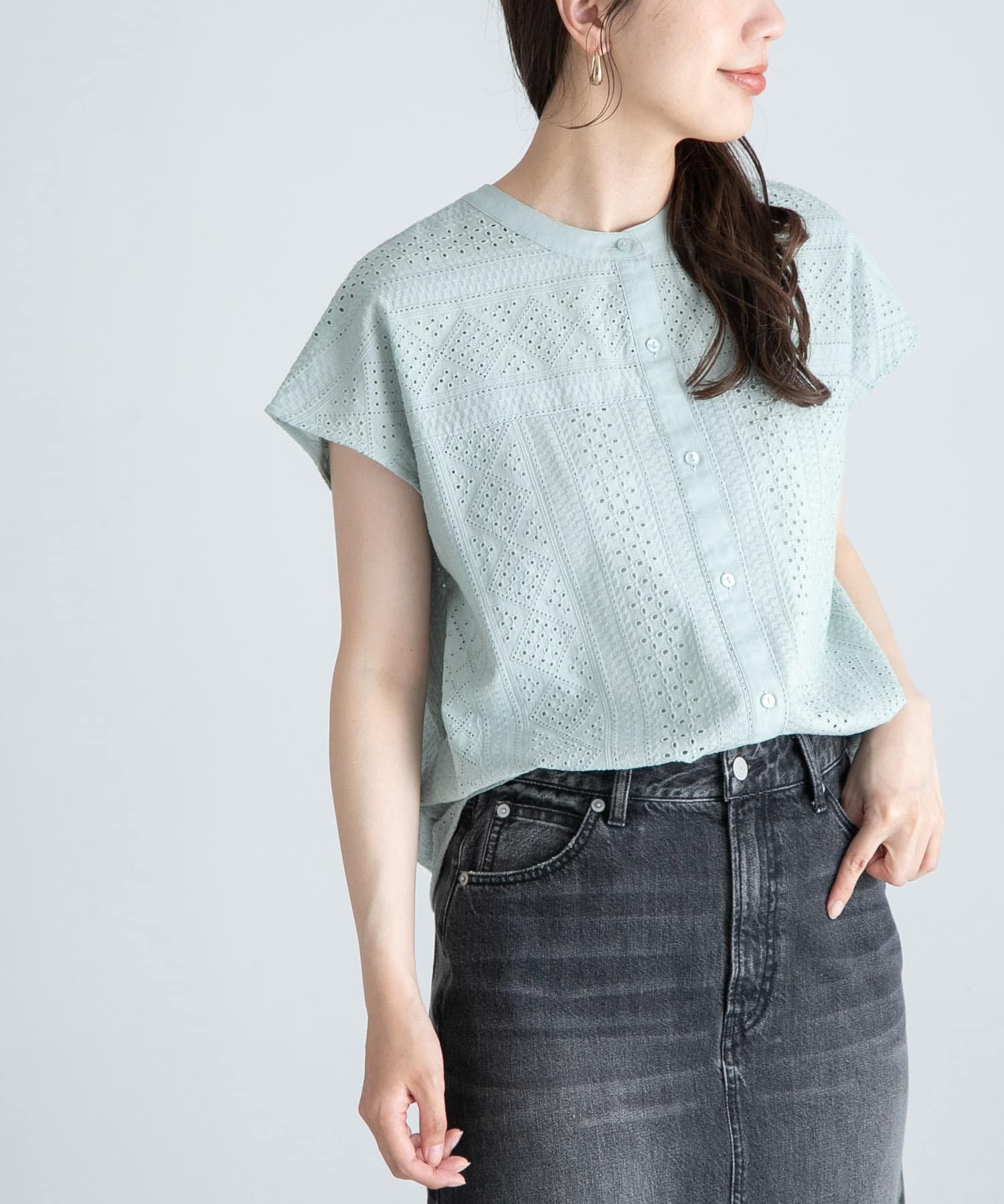 【サニーレーベル/Sonny Label / URBAN RESEARCH】の『WEB限定』バンドカラーコットンレースシャツ インテリア・キッズ・メンズ・レディースファッション・服の通販 founy(ファニー) 　ファッション　Fashion　レディースファッション　Ladies' Fashion Online　トップス・カットソー　Tops/Tshirt　シャツ/ブラウス　Shirts/Blouses　2025年　2025　2025春夏・S/S　Ss,Spring/Summer,2025　おすすめ　Recommend　カーディガン　Cardigan　スラックス　Slacks　デニム　Denim　ボトム　Bottom　夏　Summer　S/S・春夏　Ss・Spring/Summer　ミント|ID: prp329100004528600 ipo3291000000032202844