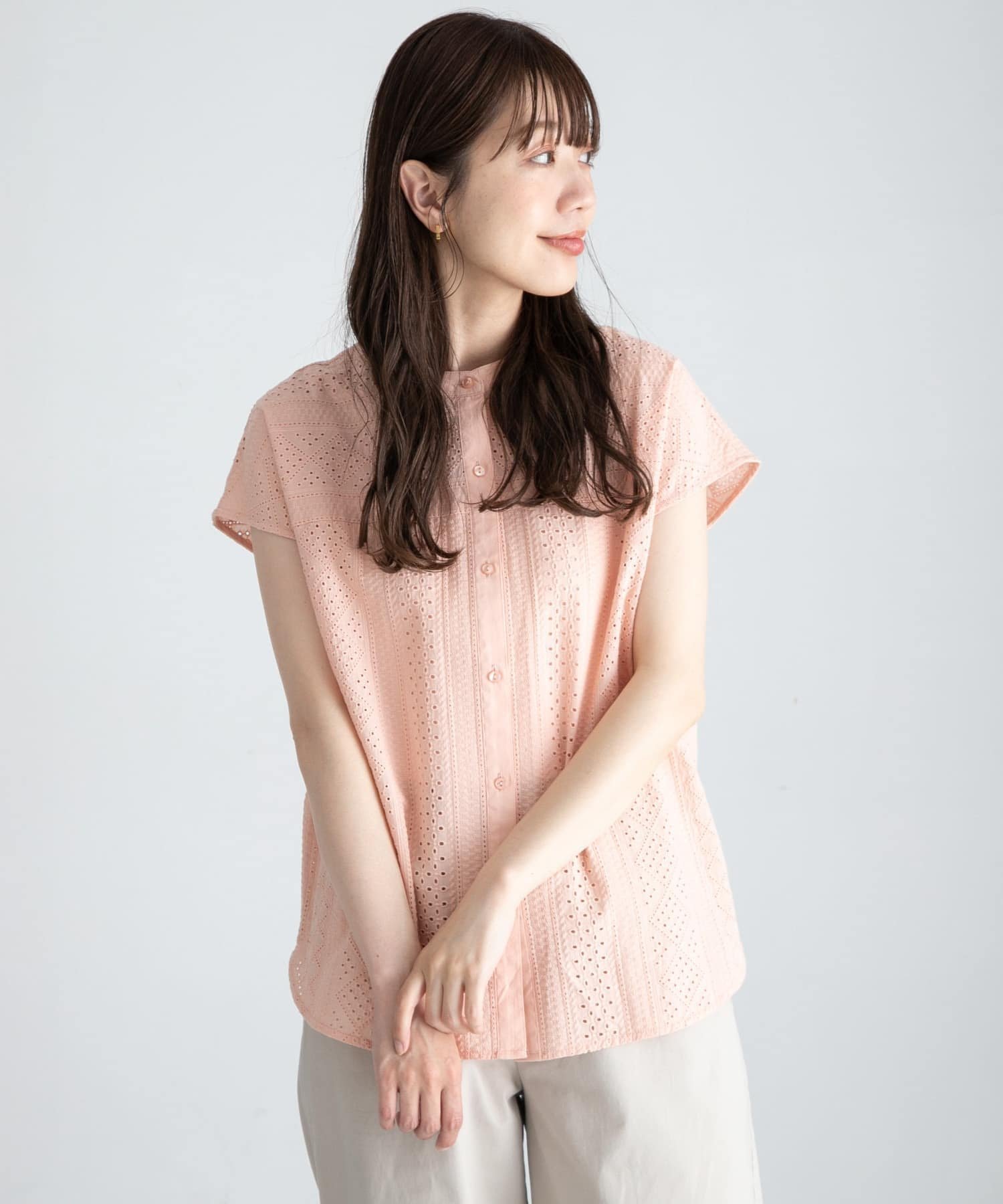 【サニーレーベル/Sonny Label / URBAN RESEARCH】の『WEB限定』バンドカラーコットンレースシャツ インテリア・キッズ・メンズ・レディースファッション・服の通販 founy(ファニー) 　ファッション　Fashion　レディースファッション　Ladies' Fashion Online　トップス・カットソー　Tops/Tshirt　シャツ/ブラウス　Shirts/Blouses　2025年　2025　2025春夏・S/S　Ss,Spring/Summer,2025　おすすめ　Recommend　カーディガン　Cardigan　スラックス　Slacks　デニム　Denim　ボトム　Bottom　夏　Summer　S/S・春夏　Ss・Spring/Summer　ピーチ|ID: prp329100004528600 ipo3291000000032202846