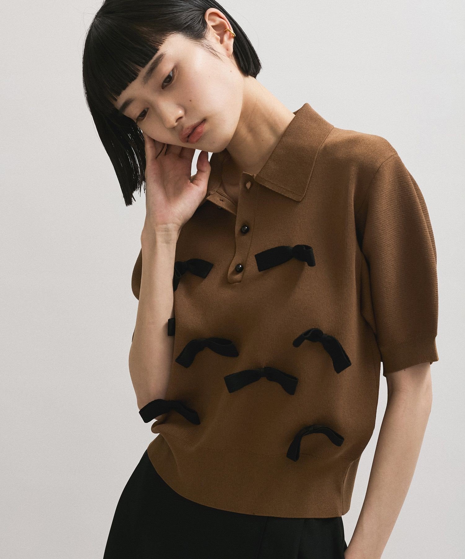 【アダム エ ロペ/ADAM ET ROPE'】のリボンポロニット 人気、トレンドファッション・服の通販 founy(ファニー) 　ファッション　Fashion　レディースファッション　Fashion for Women　トップス・カットソー　Cut & Sew Tops　ニット　Knit Tops & Sweaters　インナー　Innerwear　春　Spring　コンパクト　Compact, Small Size　サマー　Summer, Summer Style　ジャケット　Jacket, Outerwear　デニム　Denim, Jeans Material　バランス　Balance, Style Balance　ボトム　Bottoms, Lower Wear　ポケット　Pocket, Pocket Detail　ポロシャツ　Polo Shirt, Collared Tee　モチーフ　Motif, Design Theme　リボン　Ribbon, Bow　ロング　Long, Long-Length　S/S・春夏　SS, Spring/Summer, Warm Season　夏　Summer　2025年　2025　2025春夏・S/S　Spring/Summer 2025 SS25　 other-1|ID: prp329100004528639 ipo3291000000032765497