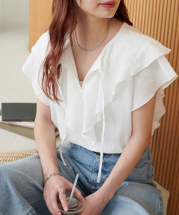 【ディスコート/Discoat】のフリルブラウス インテリア・キッズ・メンズ・レディースファッション・服の通販 founy(ファニー) https://founy.com/ ファッション Fashion レディースファッション Fashion for Women トップス・カットソー Cut & Sew Tops シャツ・ブラウス・オフィスカジュアル Elegant Blouses & Button-Ups スリーブ Sleeve, Long Sleeve / Short Sleeve フリル Frill, Ruffle フレンチ French, French Style リボン Ribbon, Bow |ID: prp329100004528684 ipo3291000000032722433