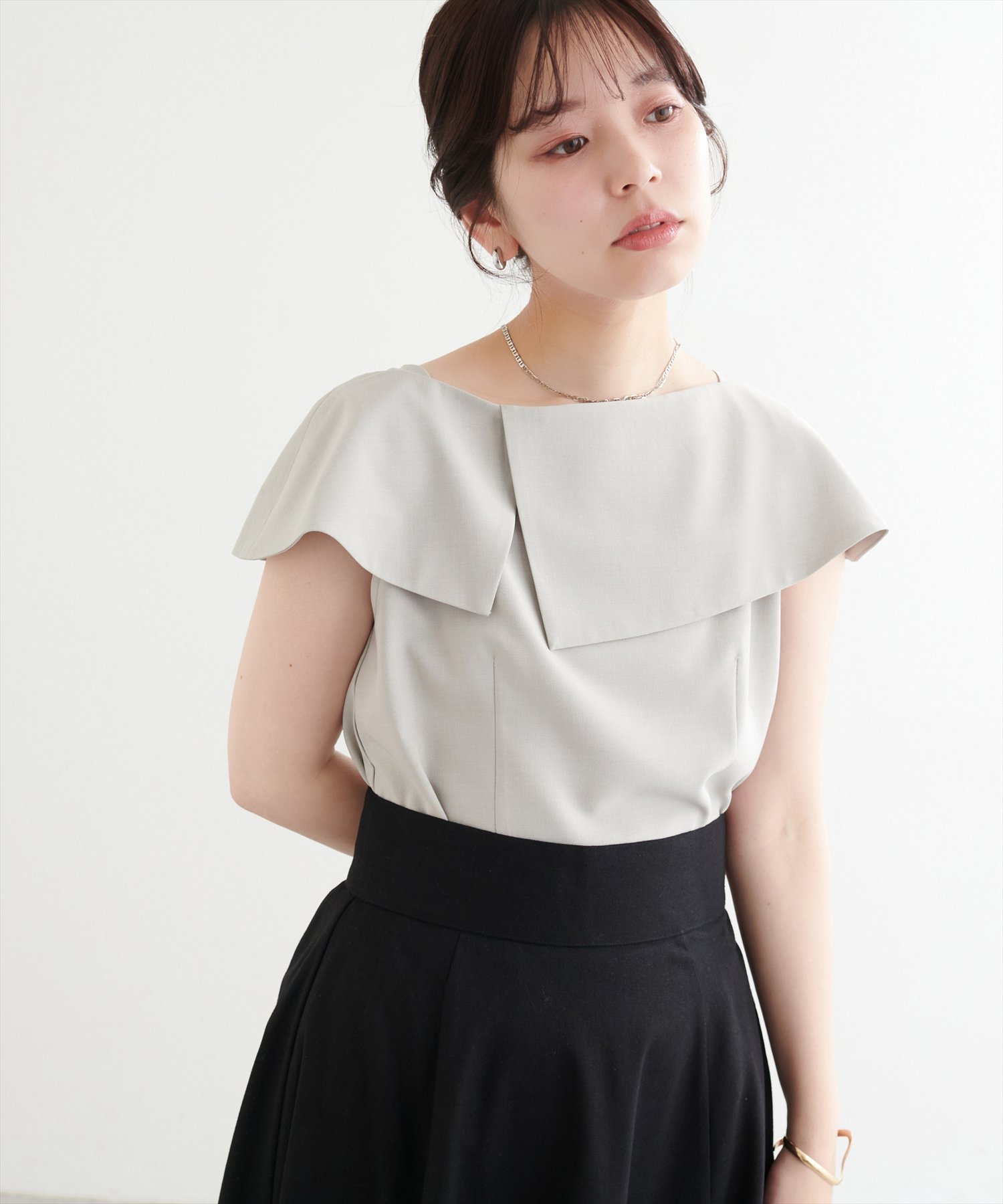 【ナチュラルクチュール/natural couture】の【WEB限定】アシメカラーオフショルブラウス インテリア・キッズ・メンズ・レディースファッション・服の通販 founy(ファニー) 　ファッション　Fashion　レディースファッション　WOMEN　トップス・カットソー　Tops/Tshirt　シャツ/ブラウス　Shirts/Blouses　2025年　2025　2025春夏・S/S　Ss,Spring/Summer,2025　オフショル　Off Shoulder　シンプル　Simple　ダウン　Down　デニム　Denim　フェミニン　Feminine　ボトム　Bottom　ポケット　Pocket　マーメイド　Mermaid　夏　Summer　ベージュ|ID: prp329100004528685 ipo3291000000032207213