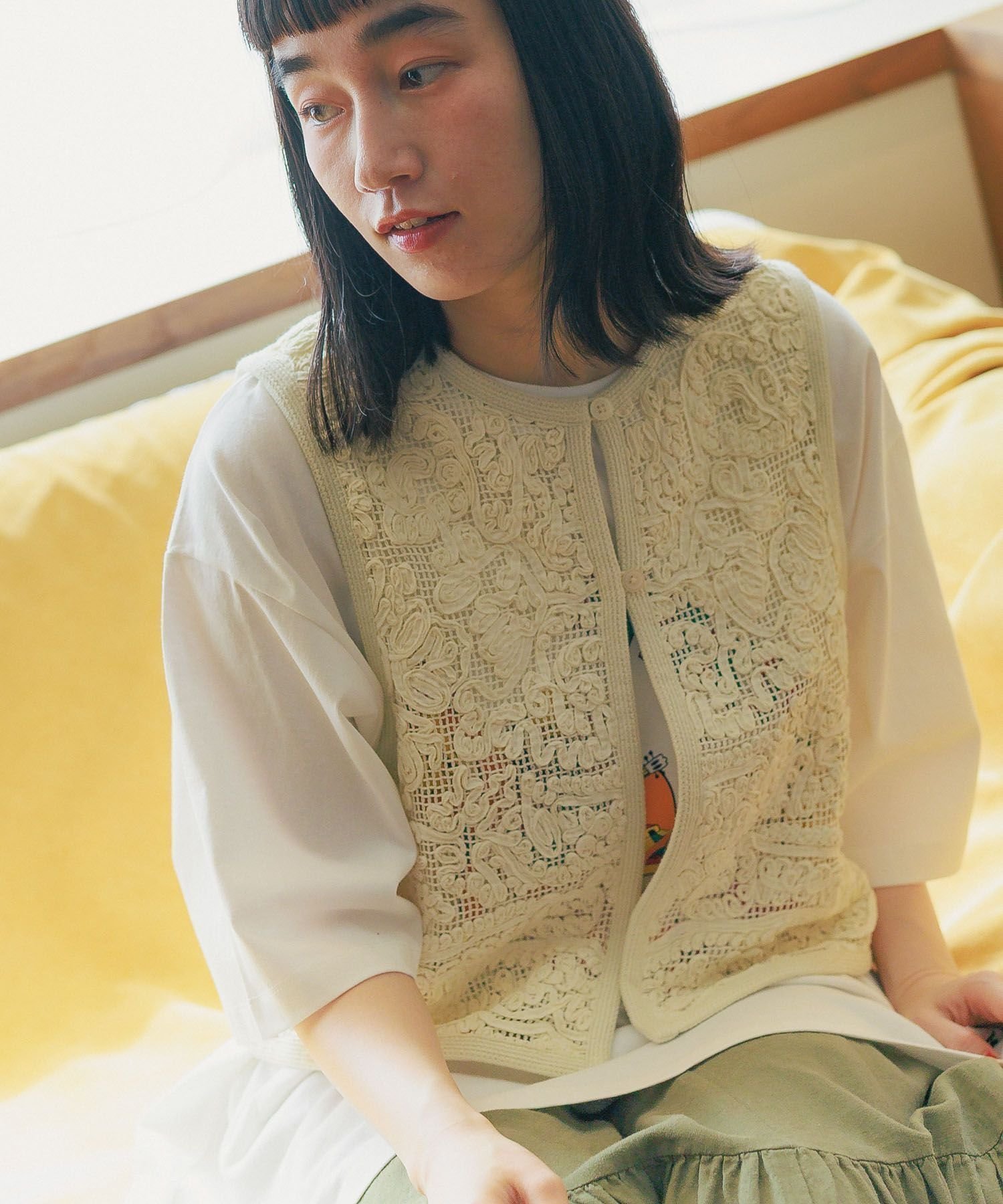 【ニコアンド/niko and】のアート柄クラフトベスト インテリア・キッズ・メンズ・レディースファッション・服の通販 founy(ファニー) 　ファッション　Fashion　レディースファッション　WOMEN　アウター　Coat Outerwear　トップス・カットソー　Tops/Tshirt　ベスト/ジレ　Gilets/Vests　おすすめ　Recommend　コンパクト　Compact　シンプル　Simple　タンク　Tank　タートルネック　Turtleneck　デニム　Denim　ベスト　Vest　アイボリー52|ID: prp329100004528695 ipo3291000000032021863