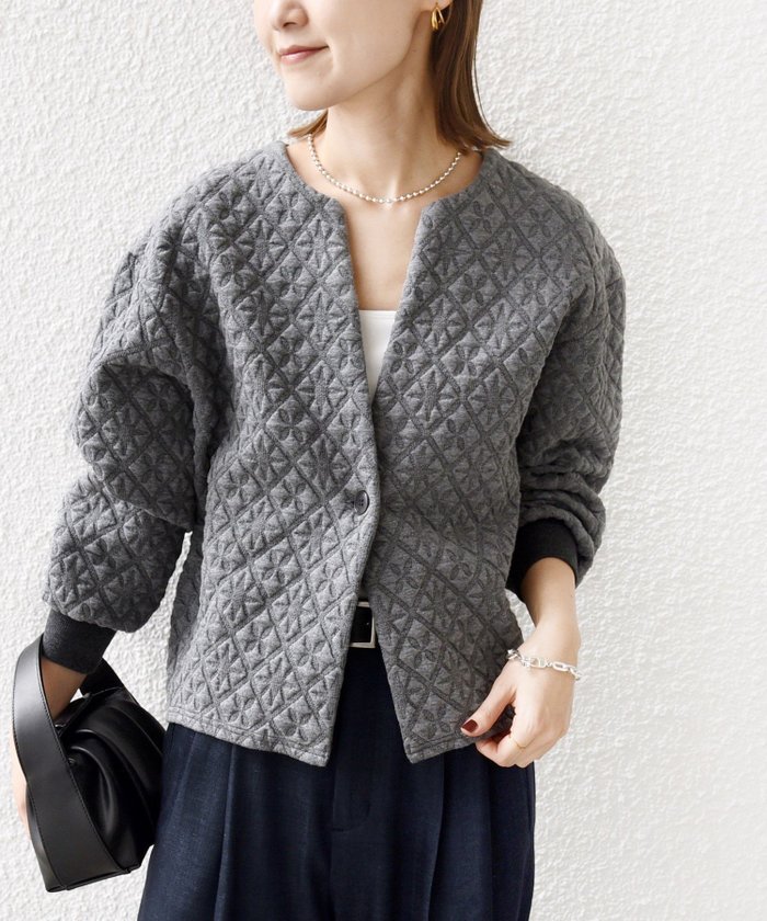 【シップス フォー ウィメン/SHIPS】の【WEB限定】 手洗い可能 キルティング ジャカード カーディガン インテリア・キッズ・メンズ・レディースファッション・服の通販 founy(ファニー) https://founy.com/ ファッション Fashion レディースファッション Fashion for Women トップス・カットソー Cut & Sew Tops カーディガン・羽織り Layered Style Cardigans カットソー Cut and Sewn Top カーディガン Cardigan, Knitwear キルティング Quilted, Quilting ショート Short, Short Length シンプル Simple, Minimal ジャカード／ジャガード Jacquard, Woven Pattern スキッパー Skipper, Open Collar タートルネック Turtleneck, High Neck デニム Denim, Jeans Material フレア Flare, Flared ボトム Bottoms, Lower Wear ポケット Pocket, Pocket Detail ワイド Wide, Wide Fit 冬 Winter / This Winter おすすめ Recommended / Our Picks 2025年 2025 2025-2026秋冬・A/W Autumn/Winter 2025–26 AW25–26 |ID: prp329100004528782 ipo3291000000034820385