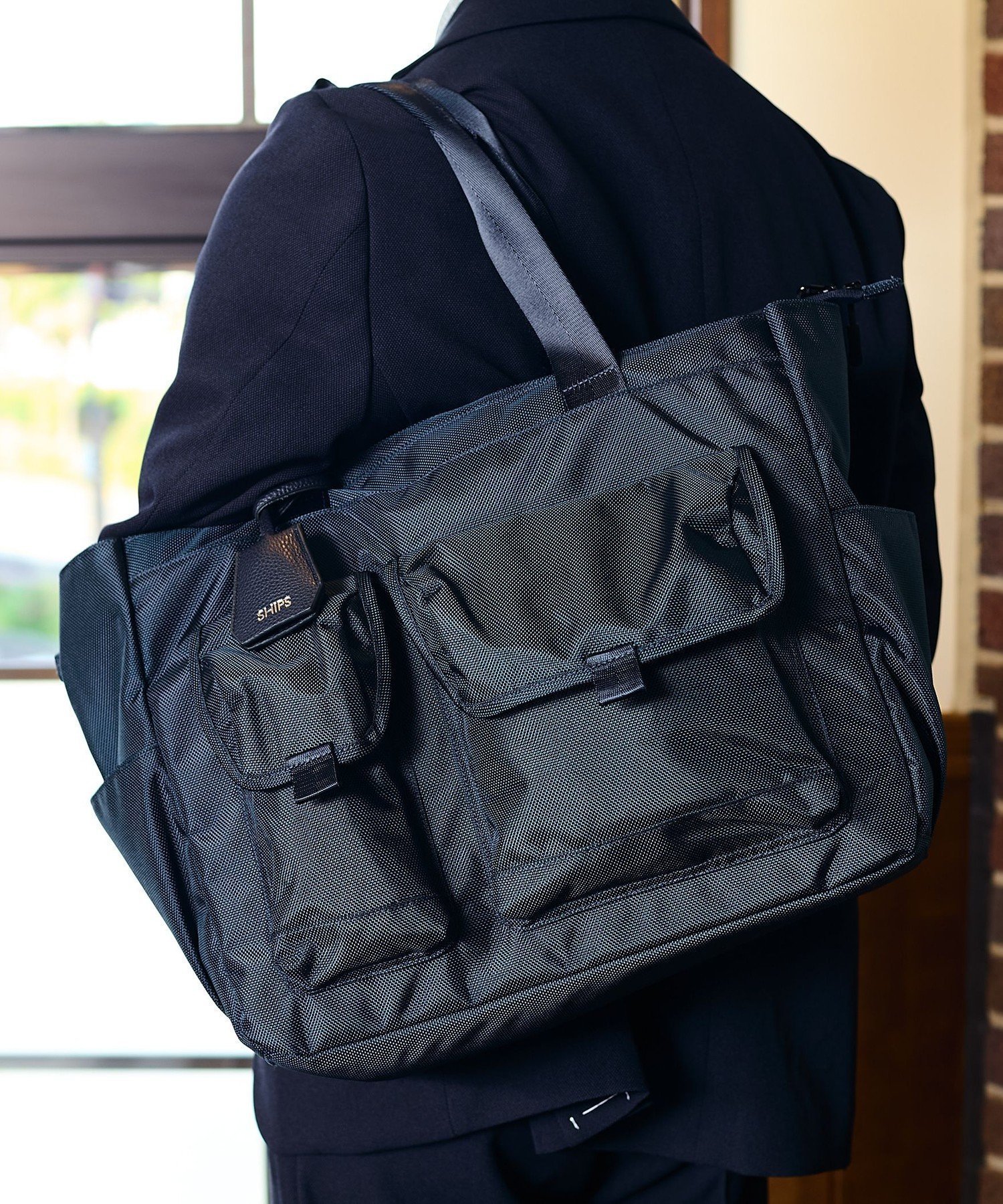 【シップス/SHIPS / MEN】の【WEB限定】SHIPS ビズ ワイド ブリーフ トート バッグ インテリア・キッズ・メンズ・レディースファッション・服の通販 founy(ファニー) 　ファッション　Fashion　メンズファッション　Fashion for Men　バッグ　Bags　軽量　Lightweight, Ultra Light　シンプル　Simple, Minimal　ジップ　Zip, Zipper　フラップ　Flap, Flap Pocket　フロント　Front, Front Design　ポケット　Pocket, Pocket Detail　ワイド　Wide, Wide Fit　ワンポイント　One Point, Statement Accent　ビジネス 仕事 通勤　Business / Work / Commuting　ネイビー|ID: prp329100004528817 ipo3291000000034066138