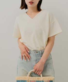 【センスオブプレイス/SENSE OF PLACE by URBAN RESEARCH】のミラノリブVネックTシャツ 人気、トレンドファッション・服の通販 founy(ファニー) ファッション Fashion レディースファッション WOMEN トップス・カットソー Tops/Tshirt シャツ/ブラウス Shirts/Blouses ロング / Tシャツ T-Shirts Vネック V-Neck 2025年 2025 2025春夏・S/S Ss,Spring/Summer,2025 ミラノリブ Milan Ribs 夏 Summer S/S・春夏 Ss・Spring/Summer |ID:prp329100004528848
