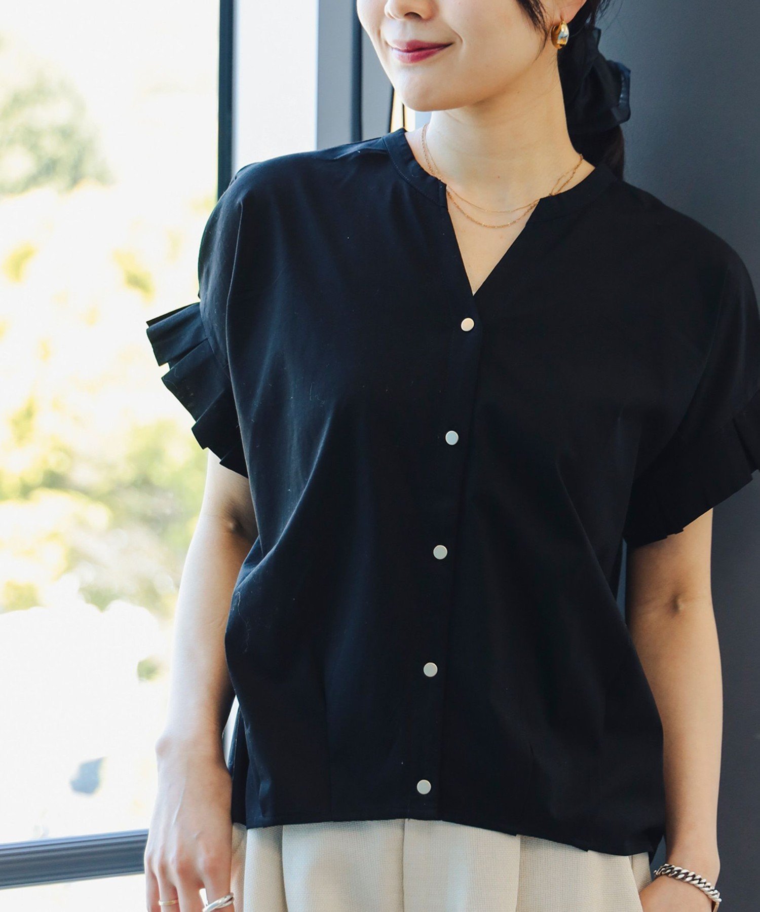 【ビームス ハート/BEAMS HEART】の【WEB限定色あり/ベストセラー/ウォッシャブル/半袖】スキッパーネック カットソー 25SS きれいめ お仕事 ブラウス見え キーネック インテリア・キッズ・メンズ・レディースファッション・服の通販 founy(ファニー) 　ファッション　Fashion　レディースファッション　WOMEN　アウター　Coat Outerwear　トップス・カットソー　Tops/Tshirt　シャツ/ブラウス　Shirts/Blouses　ベスト/ジレ　Gilets/Vests　カットソー　Cut and Sewn　ウォッシャブル　Washable　カットソー　Cut And Sew　シルケット　Mercerization　スキッパー　Skipper　バランス　Balance　フェミニン　Feminine　フリル　Frills　フロント　Front　ボトム　Bottom　半袖　Short Sleeve　おすすめ　Recommend　エレガント 上品　Elegant　ビジネス 仕事 通勤　Business　2025年　2025　2025春夏・S/S　Ss,Spring/Summer,2025　BLACK|ID: prp329100004528910 ipo3291000000032022813