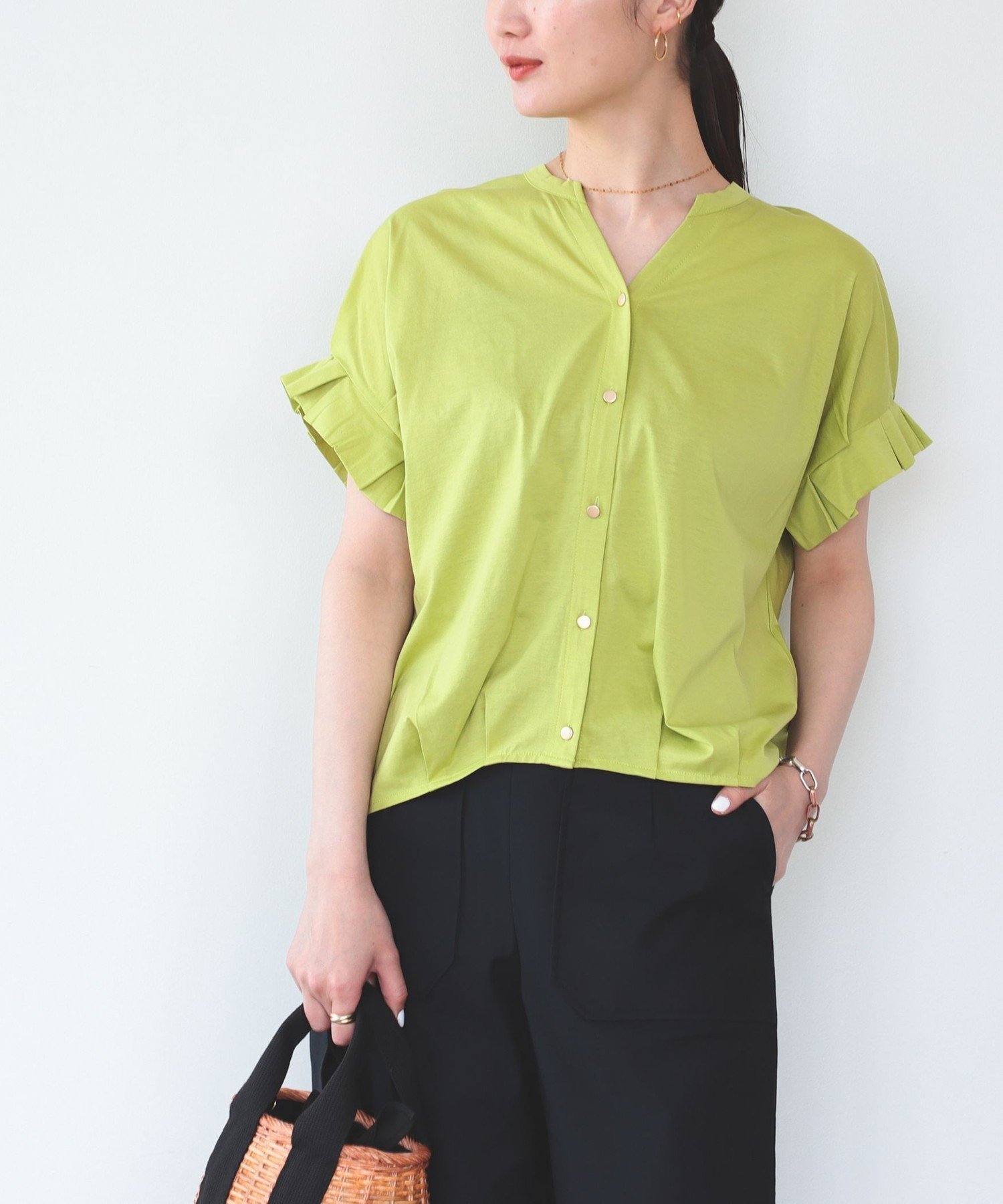 【ビームス ハート/BEAMS HEART】の【WEB限定色あり/ベストセラー/ウォッシャブル/半袖】スキッパーネック カットソー 25SS きれいめ お仕事 ブラウス見え キーネック インテリア・キッズ・メンズ・レディースファッション・服の通販 founy(ファニー) 　ファッション　Fashion　レディースファッション　WOMEN　アウター　Coat Outerwear　トップス・カットソー　Tops/Tshirt　シャツ/ブラウス　Shirts/Blouses　ベスト/ジレ　Gilets/Vests　カットソー　Cut and Sewn　ウォッシャブル　Washable　カットソー　Cut And Sew　シルケット　Mercerization　スキッパー　Skipper　バランス　Balance　フェミニン　Feminine　フリル　Frills　フロント　Front　ボトム　Bottom　半袖　Short Sleeve　おすすめ　Recommend　エレガント 上品　Elegant　ビジネス 仕事 通勤　Business　2025年　2025　2025春夏・S/S　Ss,Spring/Summer,2025　【WEB限定】LIME|ID: prp329100004528910 ipo3291000000032022814