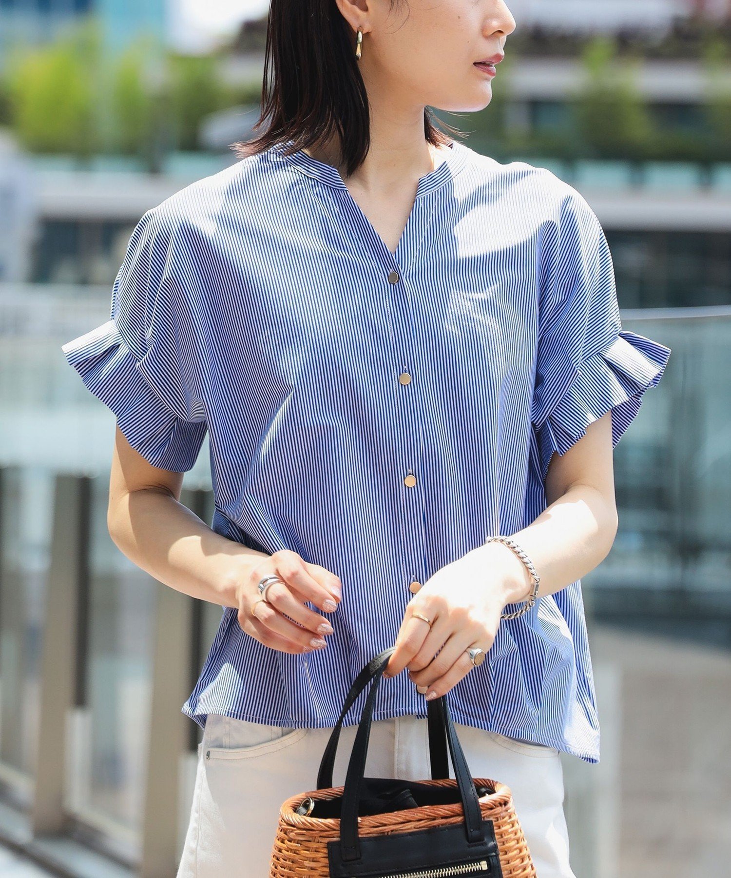 【ビームス ハート/BEAMS HEART】の【WEB限定色あり/ベストセラー/ウォッシャブル/半袖】スキッパーネック カットソー 25SS きれいめ お仕事 ブラウス見え キーネック インテリア・キッズ・メンズ・レディースファッション・服の通販 founy(ファニー) 　ファッション　Fashion　レディースファッション　WOMEN　アウター　Coat Outerwear　トップス・カットソー　Tops/Tshirt　シャツ/ブラウス　Shirts/Blouses　ベスト/ジレ　Gilets/Vests　カットソー　Cut and Sewn　ウォッシャブル　Washable　カットソー　Cut And Sew　シルケット　Mercerization　スキッパー　Skipper　バランス　Balance　フェミニン　Feminine　フリル　Frills　フロント　Front　ボトム　Bottom　半袖　Short Sleeve　おすすめ　Recommend　エレガント 上品　Elegant　ビジネス 仕事 通勤　Business　2025年　2025　2025春夏・S/S　Ss,Spring/Summer,2025　【WEB限定】SAX STRIPE|ID: prp329100004528910 ipo3291000000032022819