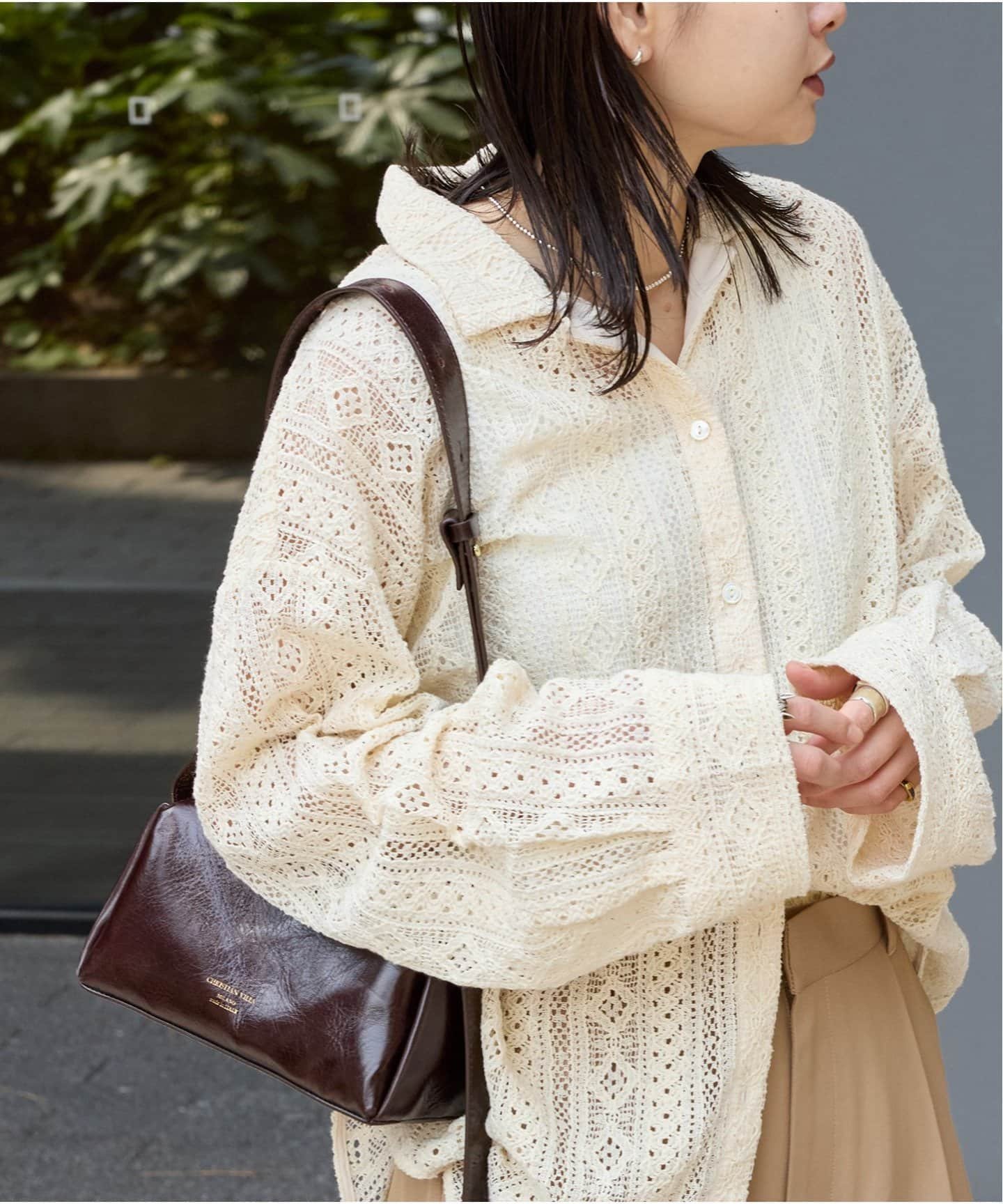 【ジャーナルスタンダード/JOURNAL STANDARD】のコットンコードレースシャツ インテリア・キッズ・メンズ・レディースファッション・服の通販 founy(ファニー) 　ファッション　Fashion　レディースファッション　WOMEN　トップス・カットソー　Tops/Tshirt　シャツ/ブラウス　Shirts/Blouses　2025年　2025　2025春夏・S/S　Ss,Spring/Summer,2025　レース　Race　羽織　Haori　ナチュラル|ID: prp329100004528918 ipo3291000000032385059
