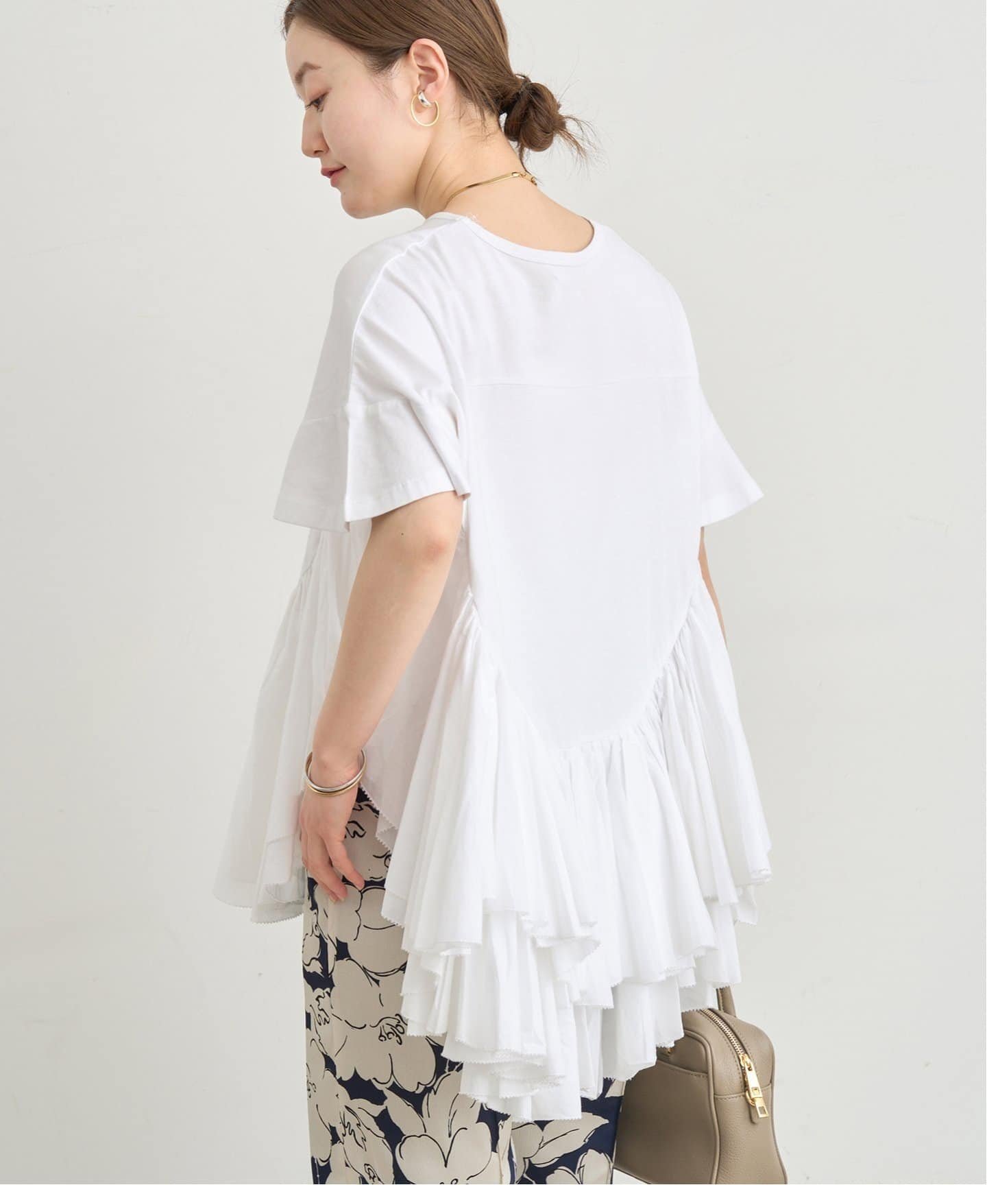 【イエナ/IENA】の《追加 》AAYUSHI/アユーシ ロングティアードフリルテールトップス インテリア・キッズ・メンズ・レディースファッション・服の通販 founy(ファニー) 　ファッション　Fashion　レディースファッション　WOMEN　トップス・カットソー　Tops/Tshirt　ホワイト|ID: prp329100004528969 ipo3291000000032023023