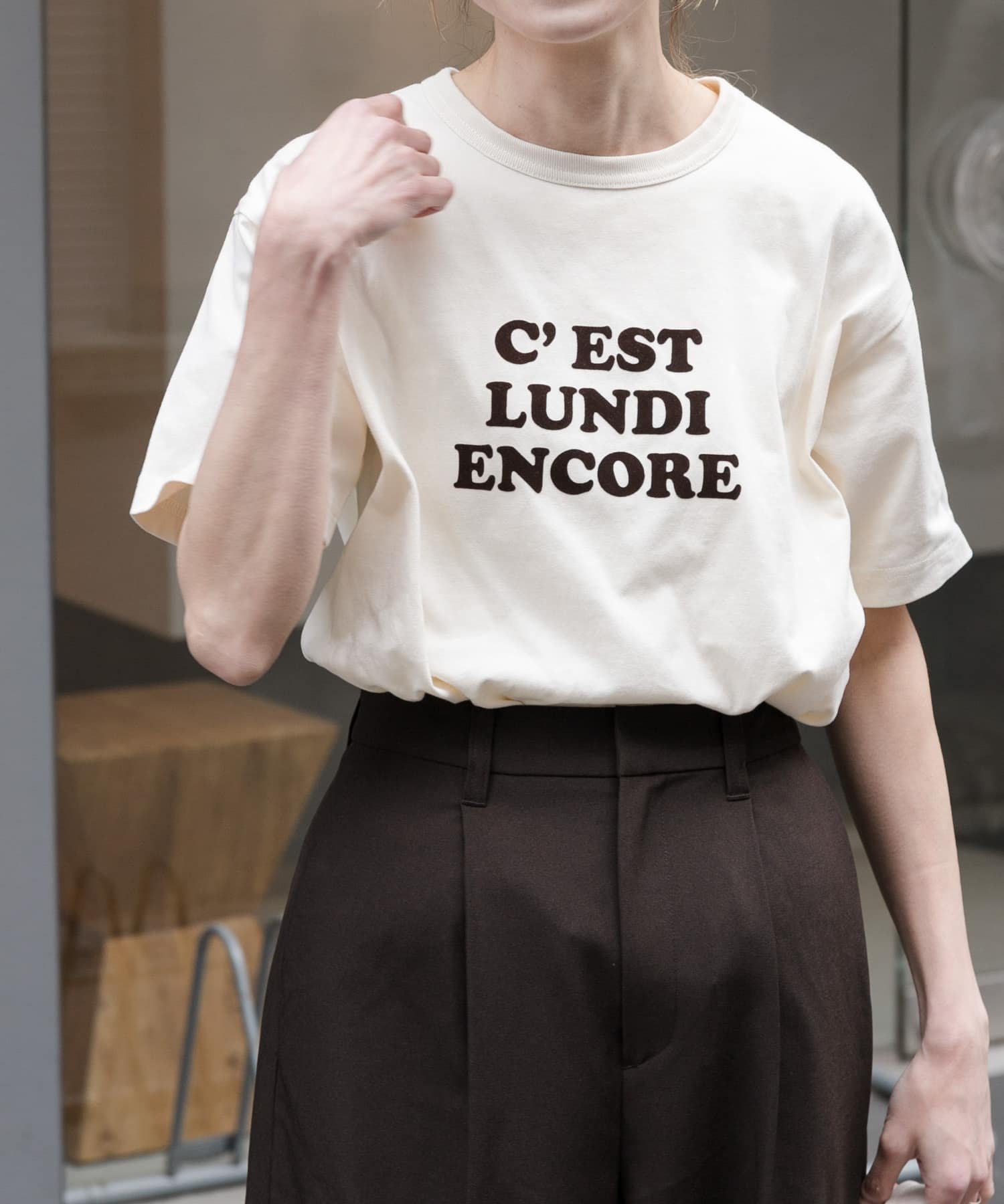 【アーバンリサーチ ドアーズ/URBAN RESEARCH DOORS】のFORK SPOON フロッキーロゴTシャツ インテリア・キッズ・メンズ・レディースファッション・服の通販 founy(ファニー) 　ファッション　Fashion　レディースファッション　WOMEN　トップス・カットソー　Tops/Tshirt　シャツ/ブラウス　Shirts/Blouses　ロング / Tシャツ　T-Shirts　2025年　2025　2025春夏・S/S　Ss,Spring/Summer,2025　キャミソール　Camisole　シンプル　Simple　ベーシック　Basic　夏　Summer　S/S・春夏　Ss・Spring/Summer　IVORY|ID: prp329100004528988 ipo3291000000032302930