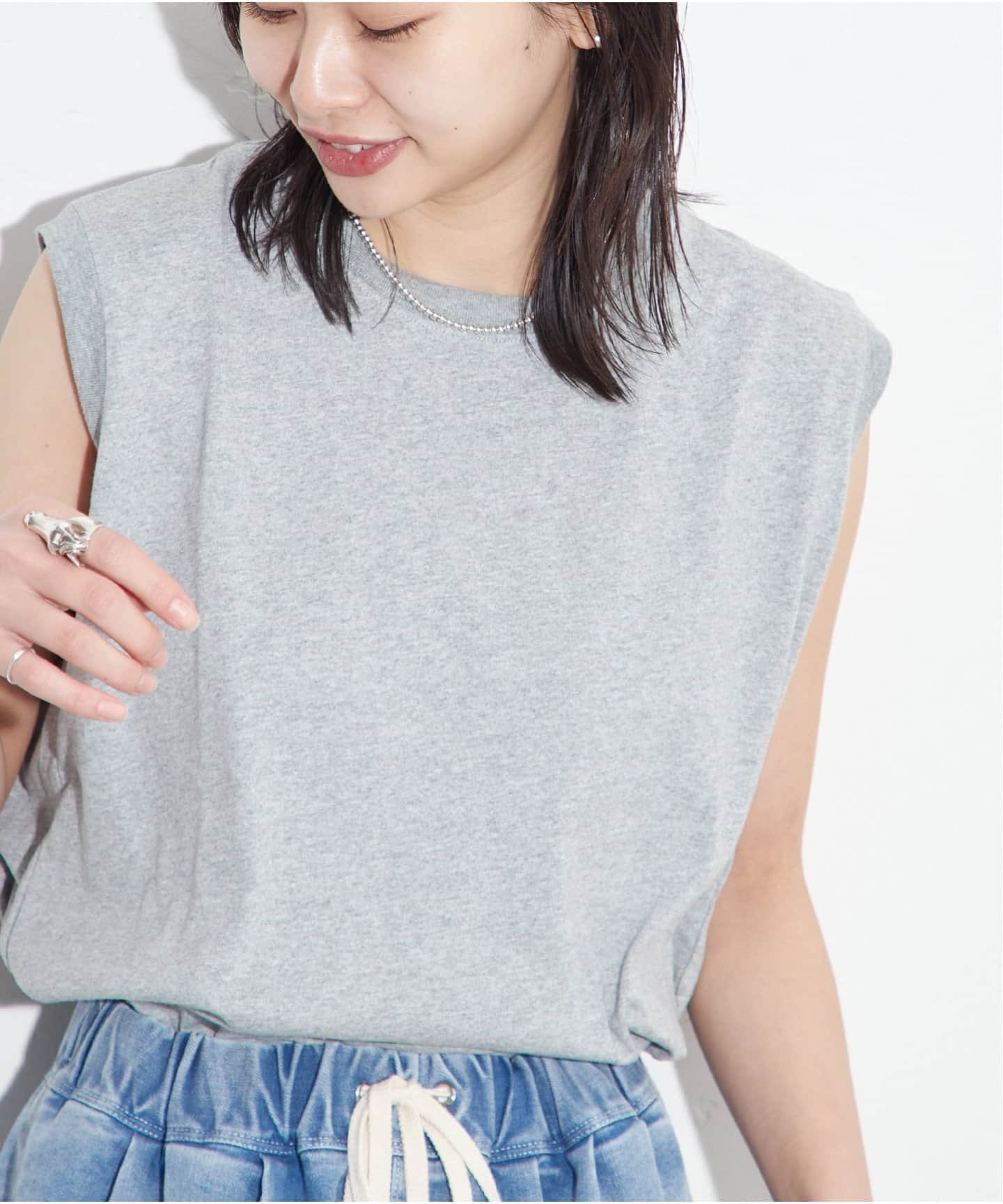 【ジャーナルスタンダード/JOURNAL STANDARD】の《追加2》汗ジミ防止天竺ノースリーブ インテリア・キッズ・メンズ・レディースファッション・服の通販 founy(ファニー) 　ファッション　Fashion　レディースファッション　WOMEN　トップス・カットソー　Tops/Tshirt　キャミソール / ノースリーブ　No Sleeves　2025年　2025　2025春夏・S/S　Ss,Spring/Summer,2025　ノースリーブ　No Sleeve　グレー|ID: prp329100004528993 ipo3291000000032023123