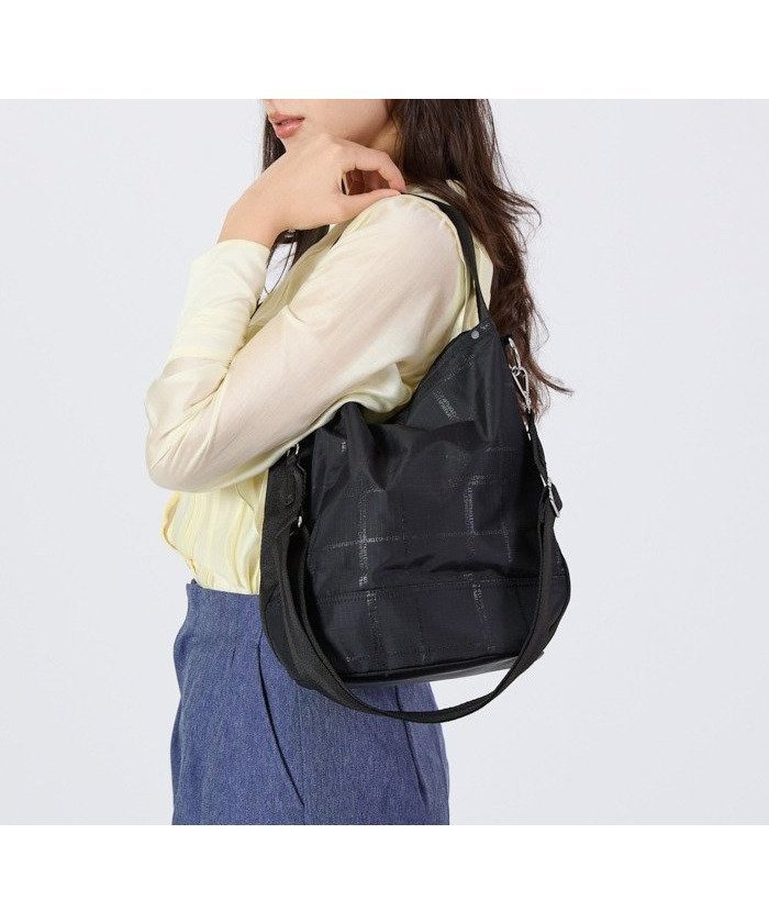 【レスポートサック/LeSportsac】の【公式】レスポートサック ショルダーバッグ 1540HC15 LeSportsac インテリア・キッズ・メンズ・レディースファッション・服の通販 founy(ファニー) https://founy.com/ ファッション Fashion レディースファッション WOMEN スポーツウェア Sportswear スポーツ バッグ/ポーチ Sports Bag/Pouch おすすめ Recommend クラシカル Classical シンプル Simple チェック Check バケツ Bucket ポケット Pocket マグネット Magnet 手帳 Pocket Book |ID: prp329100004529194 ipo3291000000032023907