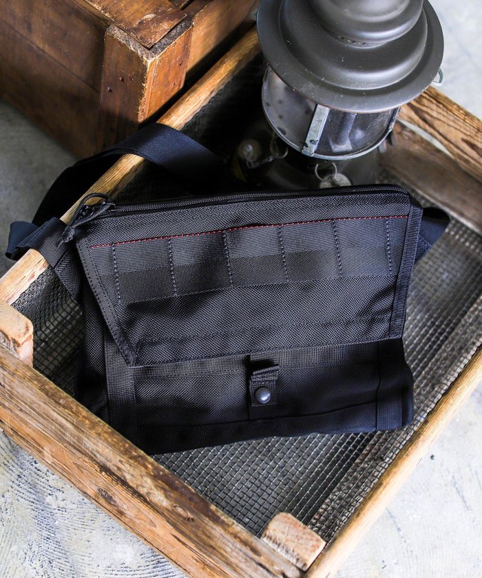【ビームス/BEAMS / MEN】のBRIEFING * BEAMS PLUS / 別注 FLEET MESSENGER BAG インテリア・キッズ・メンズ・レディースファッション・服の通販 founy(ファニー) https://founy.com/ ファッション Fashion メンズファッション Men's Style Online バッグ Bag/Men コンパクト Compact シンプル Simple 別注 Special Order |ID: prp329100004529223 ipo3291000000032656941