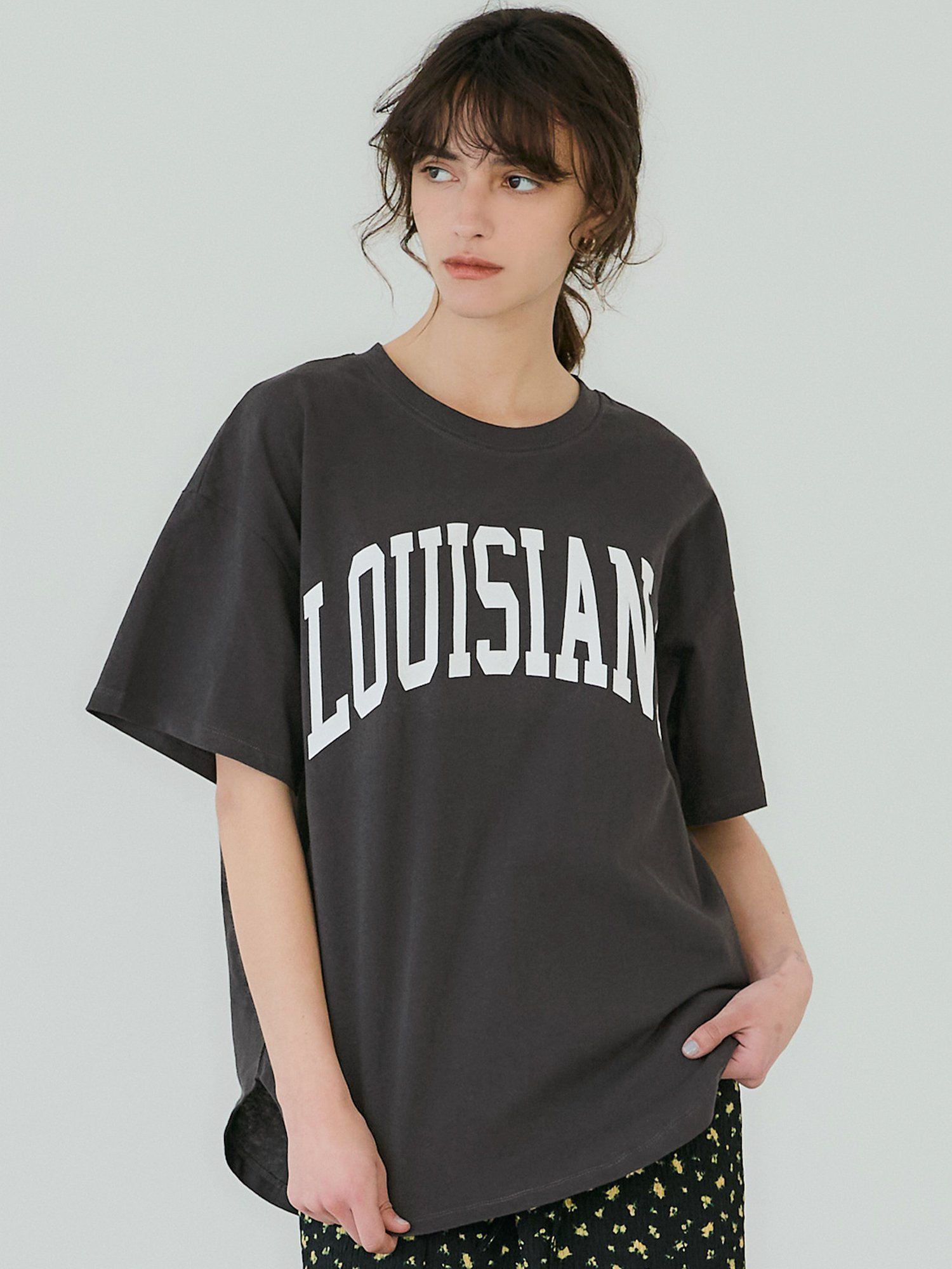 【コカ/COCA】のテールカットカレッジビッグTシャツ インテリア・キッズ・メンズ・レディースファッション・服の通販 founy(ファニー) 　ファッション　Fashion　レディースファッション　WOMEN　トップス・カットソー　Tops/Tshirt　シャツ/ブラウス　Shirts/Blouses　ロング / Tシャツ　T-Shirts　ポケット　Pocket　Charcoal|ID: prp329100004529226 ipo3291000000032024040