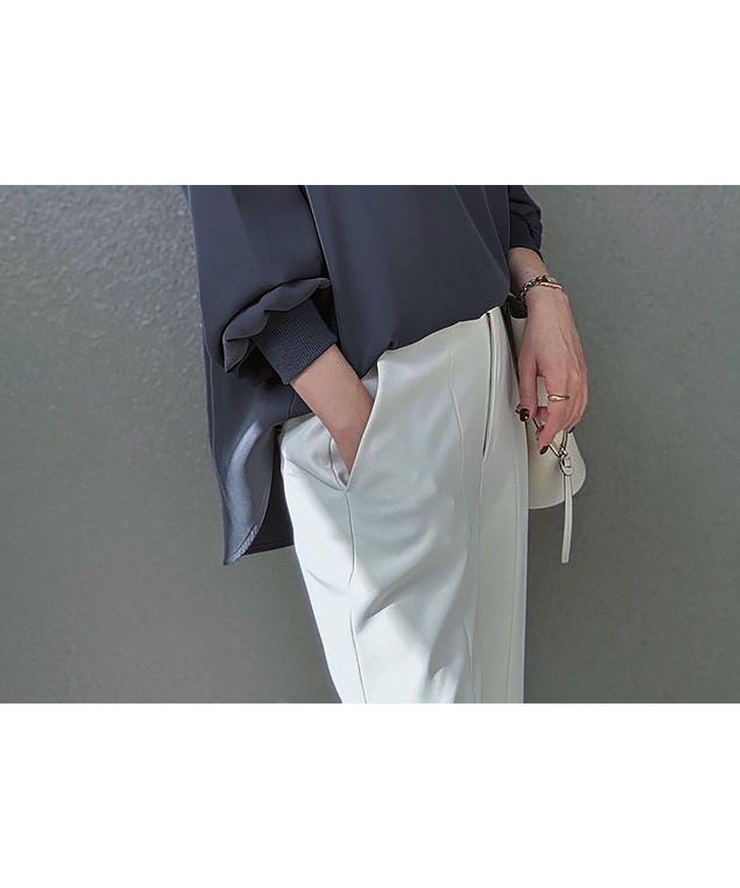 【その他のブランド/Other】の【再入荷!】バックジップロングスリーブTブラウス インテリア・キッズ・メンズ・レディースファッション・服の通販 founy(ファニー) 　ファッション　Fashion　レディースファッション　WOMEN　トップス・カットソー　Tops/Tshirt　シャツ/ブラウス　Shirts/Blouses　バッグ　Bag　インナー　Inner　コンパクト　Compact　スラックス　Slacks　スリーブ　Sleeve　デニム　Denim　バランス　Balance　ラウンド　Round　リボン　Ribbon　ロング　Long　再入荷　Restock/Back In Stock/Re Arrival　おすすめ　Recommend　エレガント 上品　Elegant　チャコール|ID: prp329100004529308 ipo3291000000032024389