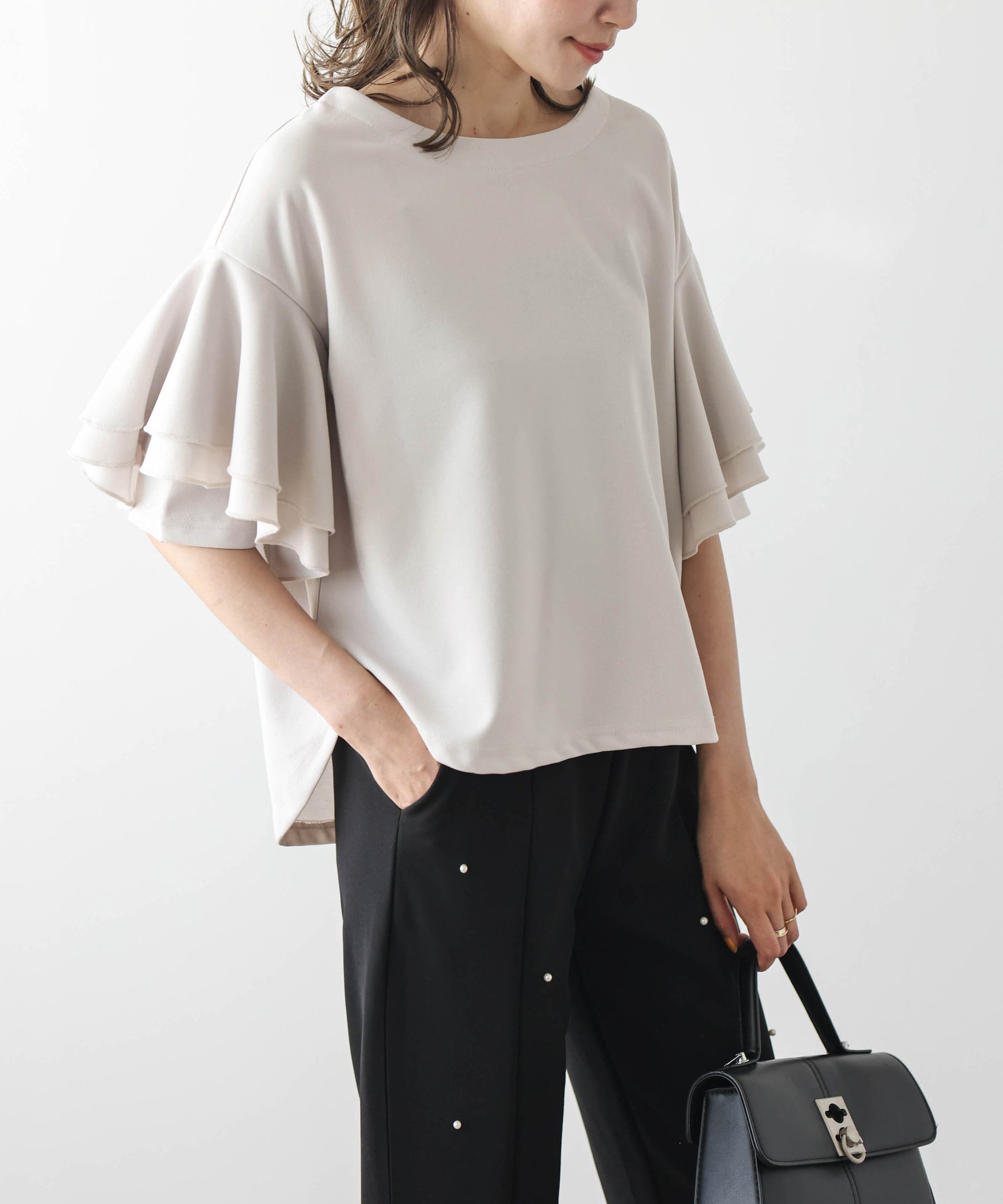 【その他のブランド/Other】のラッフル袖プルオーバー インテリア・キッズ・メンズ・レディースファッション・服の通販 founy(ファニー) 　ファッション　Fashion　レディースファッション　WOMEN　トップス・カットソー　Tops/Tshirt　プルオーバー　Pullover　おすすめ　Recommend　ラッフル　Raffle　楽ちん　Easy　グレージュ|ID: prp329100004529344 ipo3291000000032024534