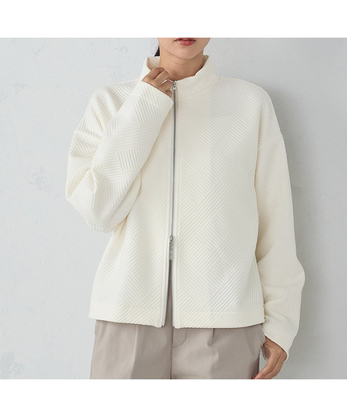 【コムサイズム/COMME CA ISM】のジャカード ダブルジップブルゾン インテリア・キッズ・メンズ・レディースファッション・服の通販 founy(ファニー) 　ファッション　Fashion　レディースファッション　WOMEN　アウター　Coat Outerwear　ブルゾン　Blouson/Jackets　おすすめ　Recommend　オフショルダー　Off Shoulder　キルト　Quilt　コンパクト　Compact　シンプル　Simple　ジャカード　Jacquard　ハイネック　High Neck　ブルゾン　Blouson　ポケット　Pocket　リラックス　Relax　洗える　Washable　アイボリー|ID: prp329100004529358 ipo3291000000032024588