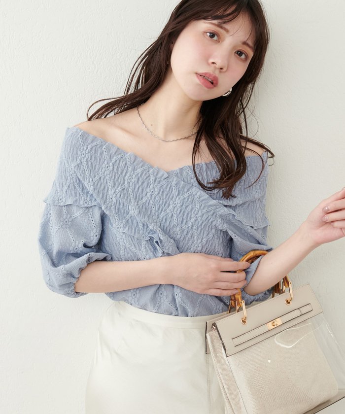 【ナチュラルクチュール/natural couture】の【WEB限定】アイレットカットレースクロスオフショルプルオーバー インテリア・キッズ・メンズ・レディースファッション・服の通販 founy(ファニー) https://founy.com/ ファッション Fashion レディースファッション WOMEN トップス・カットソー Tops/Tshirt プルオーバー Pullover 2025年 2025 2025春夏・S/S Ss,Spring/Summer,2025 おすすめ Recommend オフショル Off Shoulder シャーリング Shirring シンプル Simple デコルテ Decolletage デニム Denim フェミニン Feminine ボトム Bottom ポケット Pocket マーメイド Mermaid レース Race エレガント 上品 Elegant |ID: prp329100004529431 ipo3291000000032024889
