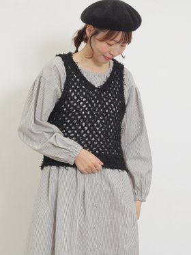 【サマンサモスモス/Samansa Mos2】の透かし柄ニットビスチェ 人気、トレンドファッション・服の通販 founy(ファニー) ファッション Fashion レディースファッション WOMEN トップス・カットソー Tops/Tshirt ニット Knit Tops ビスチェ Bustier ビスチェ Bustier ワンポイント One Point 透かし Watermark |ID:prp329100004529443