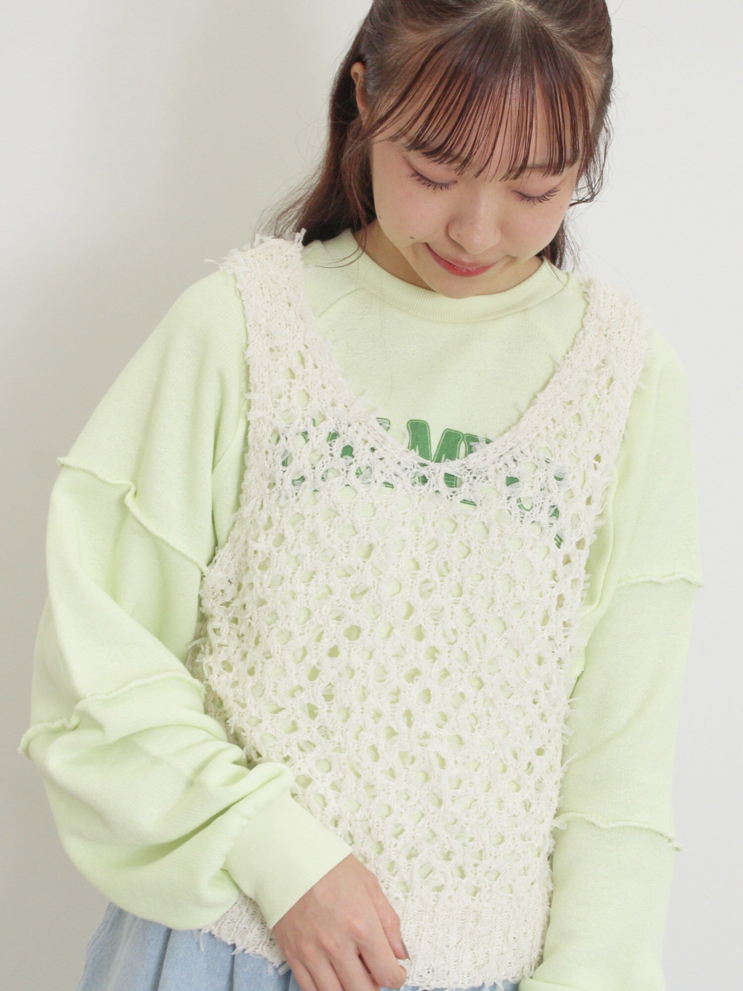 【サマンサモスモス/Samansa Mos2】の透かし柄ニットビスチェ インテリア・キッズ・メンズ・レディースファッション・服の通販 founy(ファニー) 　ファッション　Fashion　レディースファッション　WOMEN　トップス・カットソー　Tops/Tshirt　ニット　Knit Tops　ビスチェ　Bustier　ビスチェ　Bustier　ワンポイント　One Point　透かし　Watermark　キナリ|ID: prp329100004529443 ipo3291000000032024938