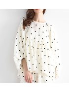 【ヴァン/Vin】のフラワージャガードシアードットブラウス 人気、トレンドファッション・服の通販 founy(ファニー) ファッション Fashion レディースファッション WOMEN トップス・カットソー Tops/Tshirt シャツ/ブラウス Shirts/Blouses シンプル Simple ドット Dot バランス Balance パイピング Piping フェミニン Feminine フラワー Flower ペプラム Peplum モチーフ Motif 切替 Switching thumbnail オフホワイト|ID: prp329100004529836 ipo3291000000032026897