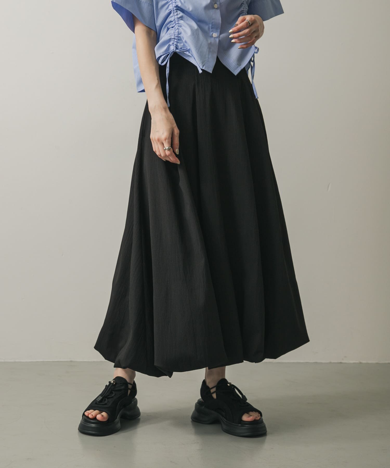 【センスオブプレイス/SENSE OF PLACE by URBAN RESEARCH】のバルーンスカート インテリア・キッズ・メンズ・レディースファッション・服の通販 founy(ファニー) 　ファッション　Fashion　レディースファッション　Fashion for Women　スカート　Skirts　2025年　2025　2025春夏・S/S　Spring/Summer 2025 SS25　おすすめ　Recommended / Our Picks　オケージョン　Occasion Wear　キャップ　Cap, Baseball Cap　スニーカー　Sneakers, Trainers　セレモニー　Ceremony　トレンド　Trend, Trending Now　バルーン　Balloon, Balloon Silhouette　今季　This Season, Current Season　夏　Summer　S/S・春夏　SS, Spring/Summer, Warm Season　BLACK|ID: prp329100004530060 ipo3291000000032637370