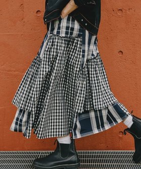 【フリークスストア/FREAK'S STORE】 チェック パッチワーク フリル フレア ティアードスカート 25SS人気、トレンドファッション・服の通販 founy(ファニー) ファッション Fashion レディースファッション Fashion for Women スカート Skirts ティアードスカート Tiered Skirts ギャザー Gathered, Ruffled コレクション Collection, Seasonal Line チェック Check, Plaid, Tartan ティアード Tiered, Tiered Style ティアードスカート Tiered Skirt, Flounced Skirt パッチワーク Patchwork, Mixed Fabric フリル Frill, Ruffle フレア Flare, Flared ポケット Pocket, Pocket Detail A/W・秋冬 Autumn/Winter S/S・春夏 SS, Spring/Summer, Warm Season 再入荷 Restock / Back in Stock おすすめ Recommended / Our Picks 夏 Summer 2025年 2025 2025春夏・S/S Spring/Summer 2025 SS25 |ID:prp329100004530090