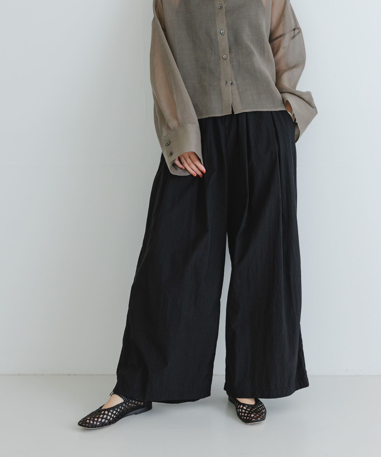【アーバンリサーチ/URBAN RESEARCH】の『UR TECH』ギャザーワイドパンツ インテリア・キッズ・メンズ・レディースファッション・服の通販 founy(ファニー) 　ファッション　Fashion　レディースファッション　WOMEN　パンツ　Pants　2025年　2025　2025春夏・S/S　Ss,Spring/Summer,2025　ギャザー　Gather　シンプル　Simple　夏　Summer　S/S・春夏　Ss・Spring/Summer　軽量　Lightweight　BLACK|ID: prp329100004530120 ipo3291000000032028108