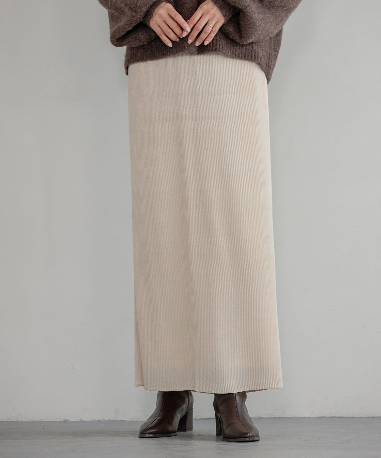 【アパートバイローリーズ/apart by lowrys】のプリーツイージータイトスカート2 インテリア・キッズ・メンズ・レディースファッション・服の通販 founy(ファニー) 　ファッション　Fashion　レディースファッション　Fashion for Women　スカート　Skirts　アニマル　Animal Print　サテン　Satin, Glossy Fabric　タイトスカート　Pencil Skirt, Tight Skirt　プリント　Print, Printed Pattern　プリーツ　Pleats, Pleated　ポケット　Pocket, Pocket Detail　ランダム　Random, Irregular　レオパード　Leopard, Animal Print　定番　Standard, Basic Item　無地　Plain, Solid Color　オフホワイト05|ID: prp329100004530134 ipo3291000000034246837