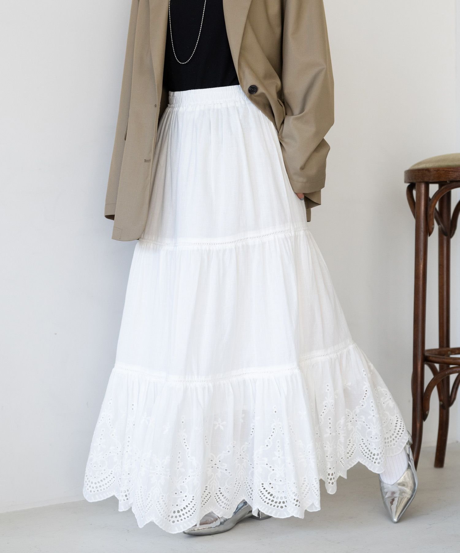 【レイジブルー/RAGEBLUE】の【WOMENS】コットンレースロングスカート インテリア・キッズ・メンズ・レディースファッション・服の通販 founy(ファニー) 　ファッション　Fashion　レディースファッション　Fashion for Women　スカート　Skirts　ロングスカート　Long Skirts / Maxi & Midi Skirts　アクセサリー　Fashion Accessories　カーディガン　Cardigan, Knitwear　キャップ　Cap, Baseball Cap　コンパクト　Compact, Small Size　シンプル　Simple, Minimal　スカラップ　Scallop, Scalloped Edge　スカーフ　Scarf, Neckwear　スニーカー　Sneakers, Trainers　スラックス　Slacks, Dress Pants　チェック　Check, Plaid, Tartan　デニム　Denim, Jeans Material　トレンド　Trend, Trending Now　定番　Standard, Basic Item　フレア　Flare, Flared　ベーシック　Basic, Essential　モノトーン　Monotone, Black and White　ロング　Long, Long-Length　おすすめ　Recommended / Our Picks　エレガント 上品　Elegant　オフホワイト03|ID: prp329100004530242 ipo3291000000032737497