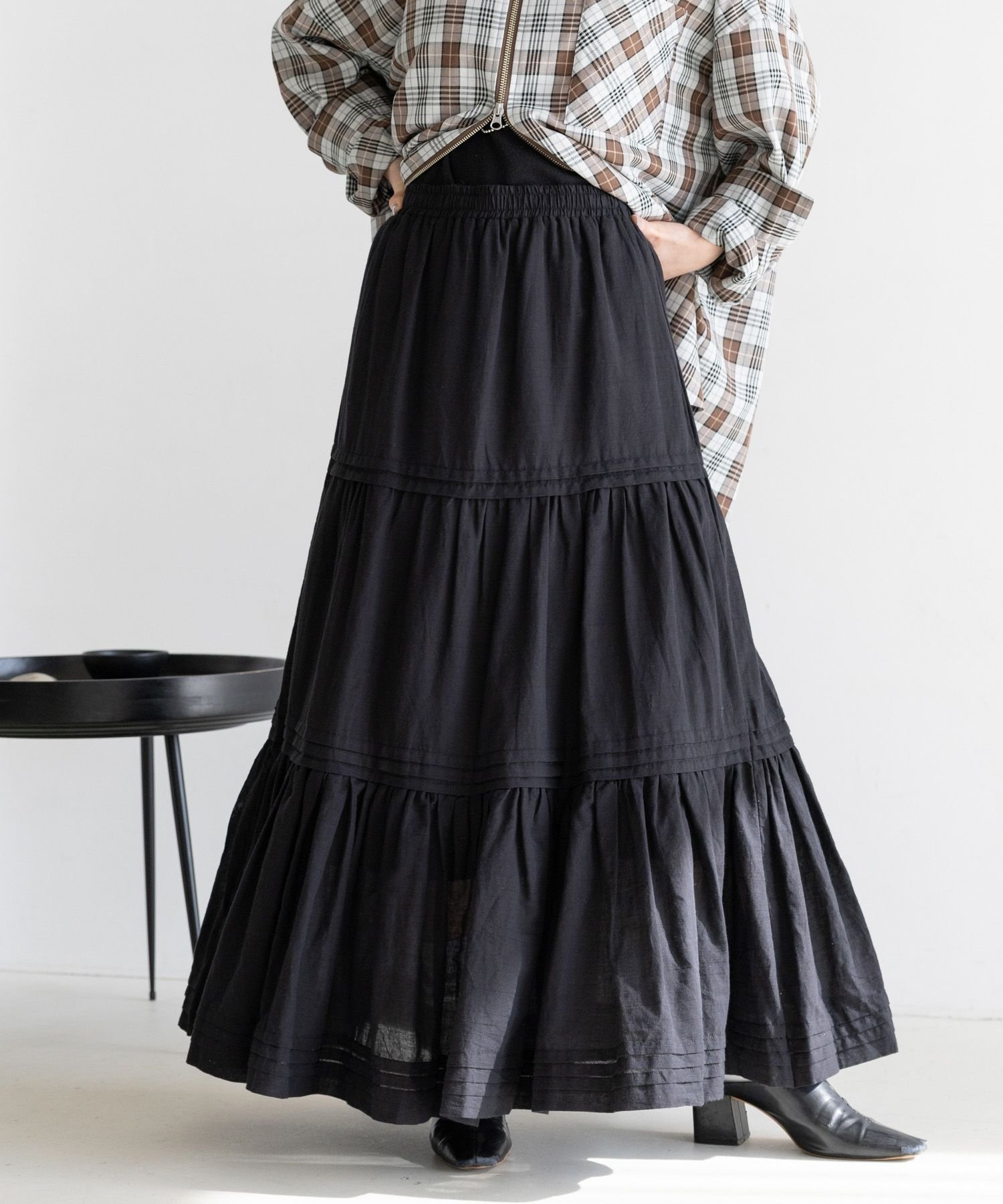 【レイジブルー/RAGEBLUE】の【WOMENS】コットンレースロングスカート インテリア・キッズ・メンズ・レディースファッション・服の通販 founy(ファニー) 　ファッション　Fashion　レディースファッション　Fashion for Women　スカート　Skirts　ロングスカート　Long Skirts / Maxi & Midi Skirts　アクセサリー　Fashion Accessories　カーディガン　Cardigan, Knitwear　キャップ　Cap, Baseball Cap　コンパクト　Compact, Small Size　シンプル　Simple, Minimal　スカラップ　Scallop, Scalloped Edge　スカーフ　Scarf, Neckwear　スニーカー　Sneakers, Trainers　スラックス　Slacks, Dress Pants　チェック　Check, Plaid, Tartan　デニム　Denim, Jeans Material　トレンド　Trend, Trending Now　定番　Standard, Basic Item　フレア　Flare, Flared　ベーシック　Basic, Essential　モノトーン　Monotone, Black and White　ロング　Long, Long-Length　おすすめ　Recommended / Our Picks　エレガント 上品　Elegant　ブラック19|ID: prp329100004530242 ipo3291000000032737501