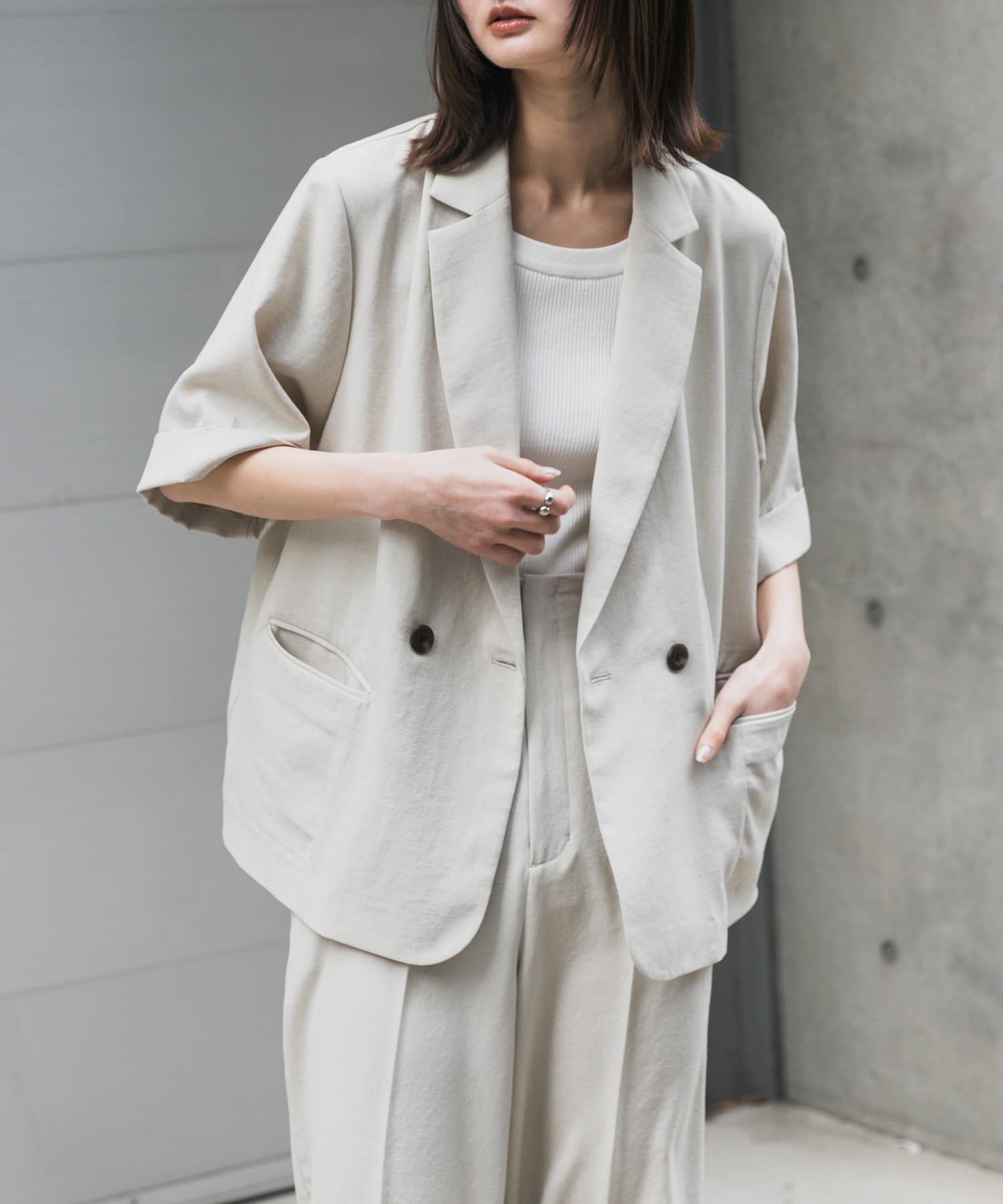 【センスオブプレイス/SENSE OF PLACE by URBAN RESEARCH】の『UR TECH DRYLUXE』リネンライクジャケット インテリア・キッズ・メンズ・レディースファッション・服の通販 founy(ファニー) 　ファッション　Fashion　レディースファッション　WOMEN　アウター　Coat Outerwear　ジャケット　Jackets　2025年　2025　2025春夏・S/S　Ss,Spring/Summer,2025　キャミ　Cami　ジャケット　Jacket　タンク　Tank　デコルテ　Decolletage　デニム　Denim　エレガント 上品　Elegant　吸水　Water Absorption　夏　Summer　S/S・春夏　Ss・Spring/Summer　GREIGE|ID: prp329100004530288 ipo3291000000032028779
