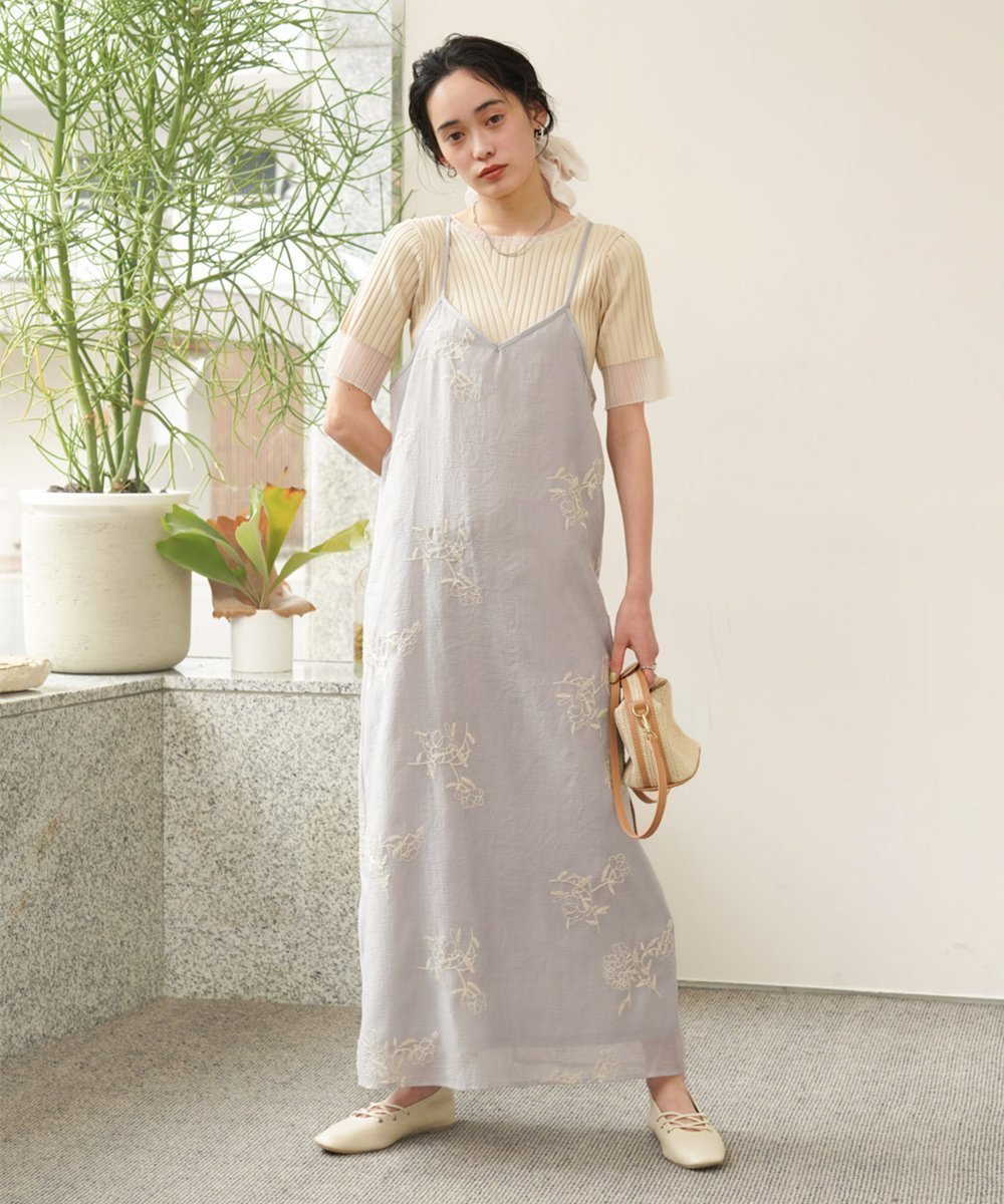 【バブ ブージュルード/Bab Bou Jeloud】の【低身長向けサイズあり】シアー刺繍キャミワンピース インテリア・キッズ・メンズ・レディースファッション・服の通販 founy(ファニー) 　ファッション　Fashion　レディースファッション　WOMEN　ワンピース　Dress　キャミワンピース　No Sleeve Dresses　インナー　Inner　カーディガン　Cardigan　キャミソール　Camisole　キャミワンピース　Cami Dress　クロップド　Cropped　シアー　Sheer　スリット　Slit　タンク　Tank　バランス　Balance　リボン　Ribbon　レース　Race　エレガント 上品　Elegant　L.GRAY|ID: prp329100004530320 ipo3291000000032301198