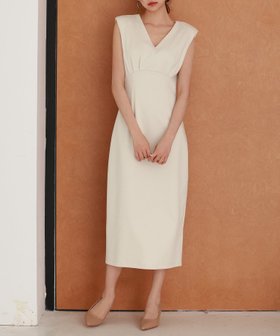 【セゾンドパピヨン/SAISON DE PAPILLON】の深めVネックカットソーワンピース 人気、トレンドファッション・服の通販 founy(ファニー) ファッション Fashion レディースファッション WOMEN ワンピース Dress オケージョン Occasion カットソー Cut And Sew シャーリング Shirring スリット Slit ノースリーブ No Sleeve フォルム Form フロント Front ラウンド Round 楽ちん Easy 夏 Summer |ID:prp329100004530365
