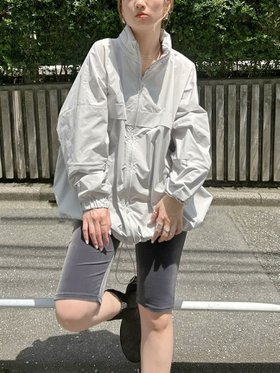 【エミ/emmi】の【ONLINE限定】 撥水パッカブルブルゾン 人気、トレンドファッション・服の通販 founy(ファニー) ファッション Fashion レディースファッション WOMEN アウター Coat Outerwear ブルゾン Blouson/Jackets ビッグ Big ブルゾン Blouson ポケット Pocket ポーチ Pouch 人気 Popularity |ID:prp329100004530414