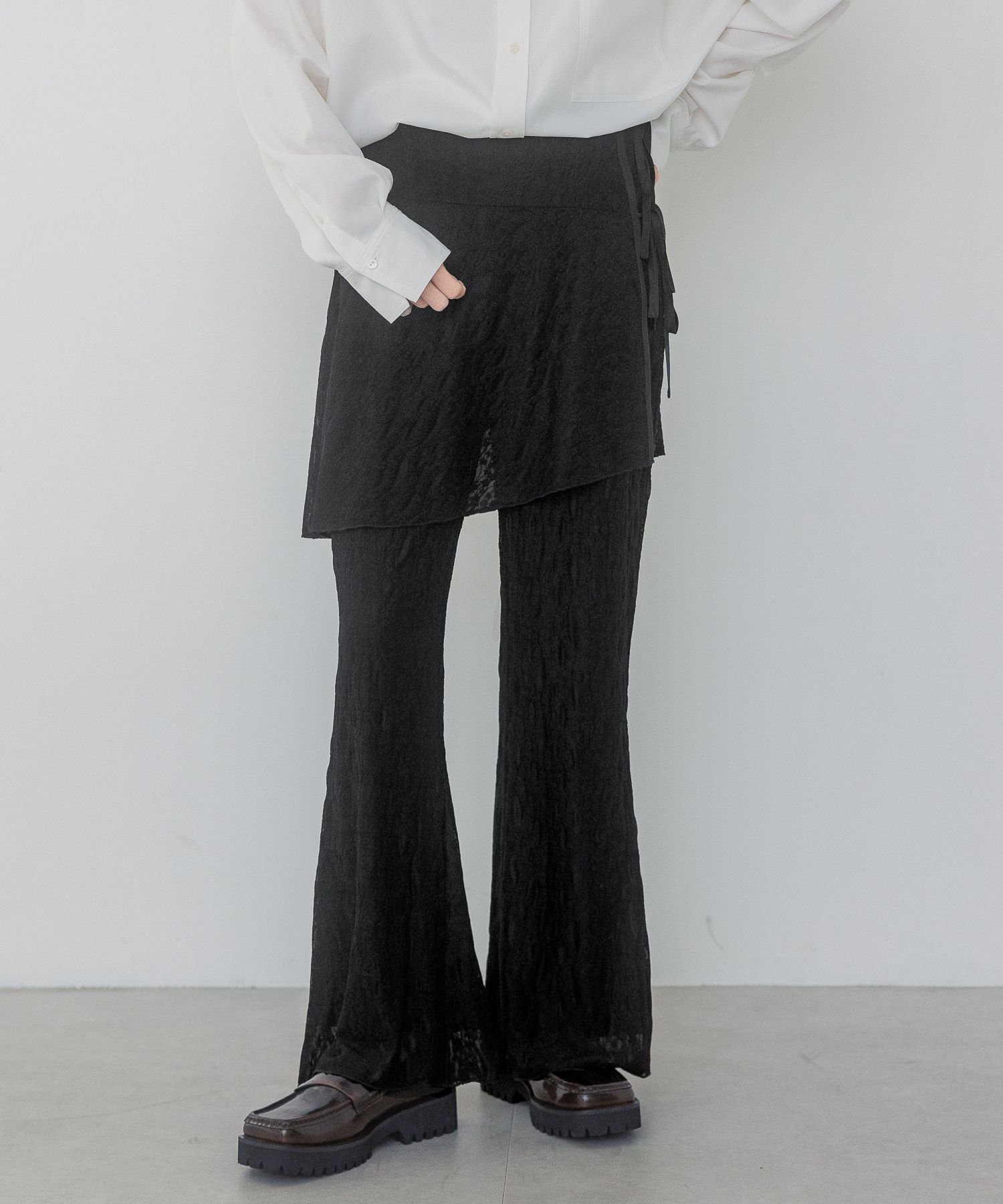 【ジーナシス/JEANASiS】のレーススカートレイヤードパンツ インテリア・キッズ・メンズ・レディースファッション・服の通販 founy(ファニー) 　ファッション　Fashion　レディースファッション　WOMEN　スカート　Skirt　おすすめ　Recommend　ジャケット　Jacket　スウェット　Sweat　ストレッチ　Stretch　デニム　Denim　トレンド　Trend　フレア　Flare　レース　Race　今季　This Season　春　Spring　ブラック|ID: prp329100004530445 ipo3291000000032029412